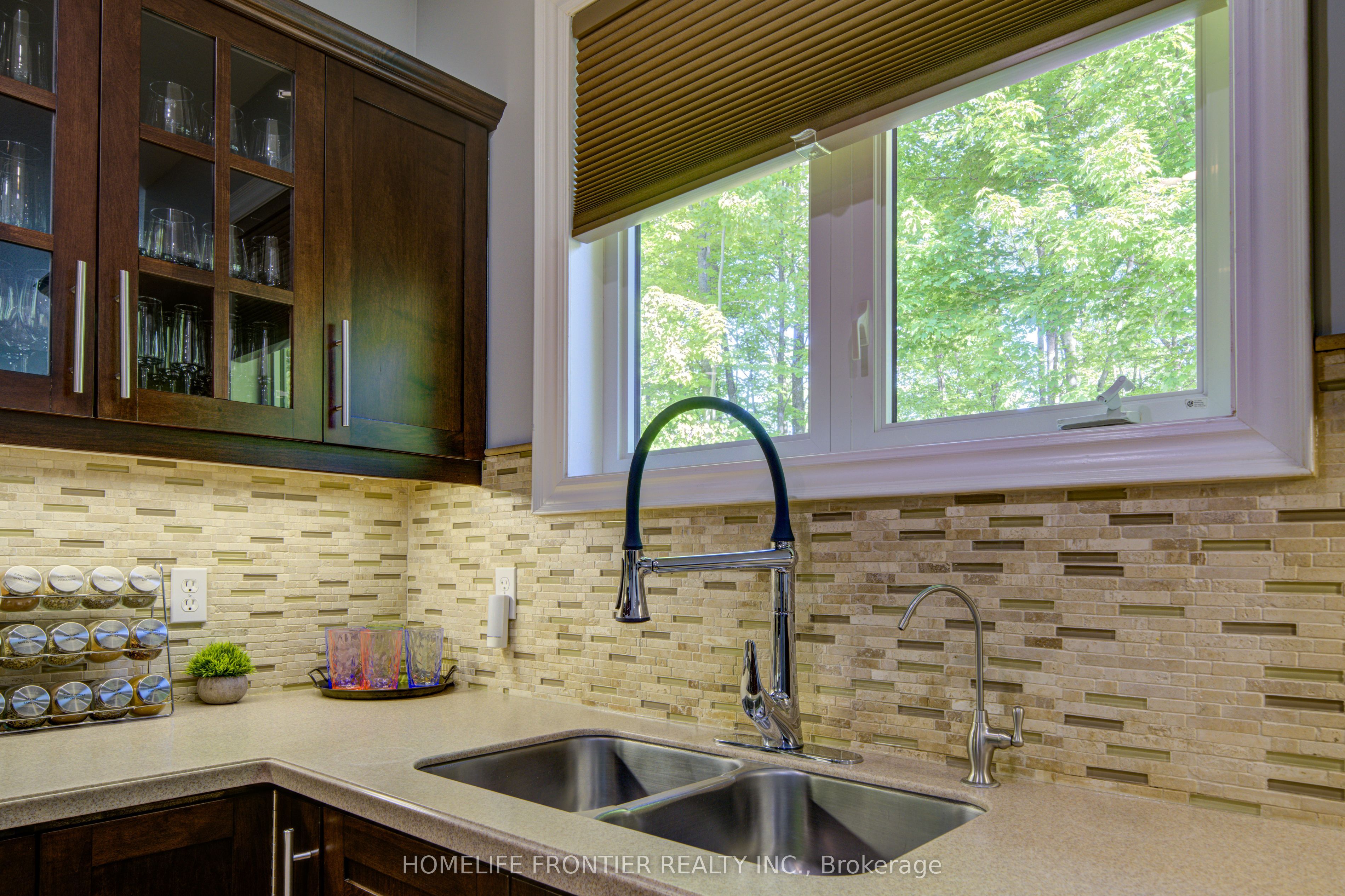 42 Forest Circle Property Photo 8