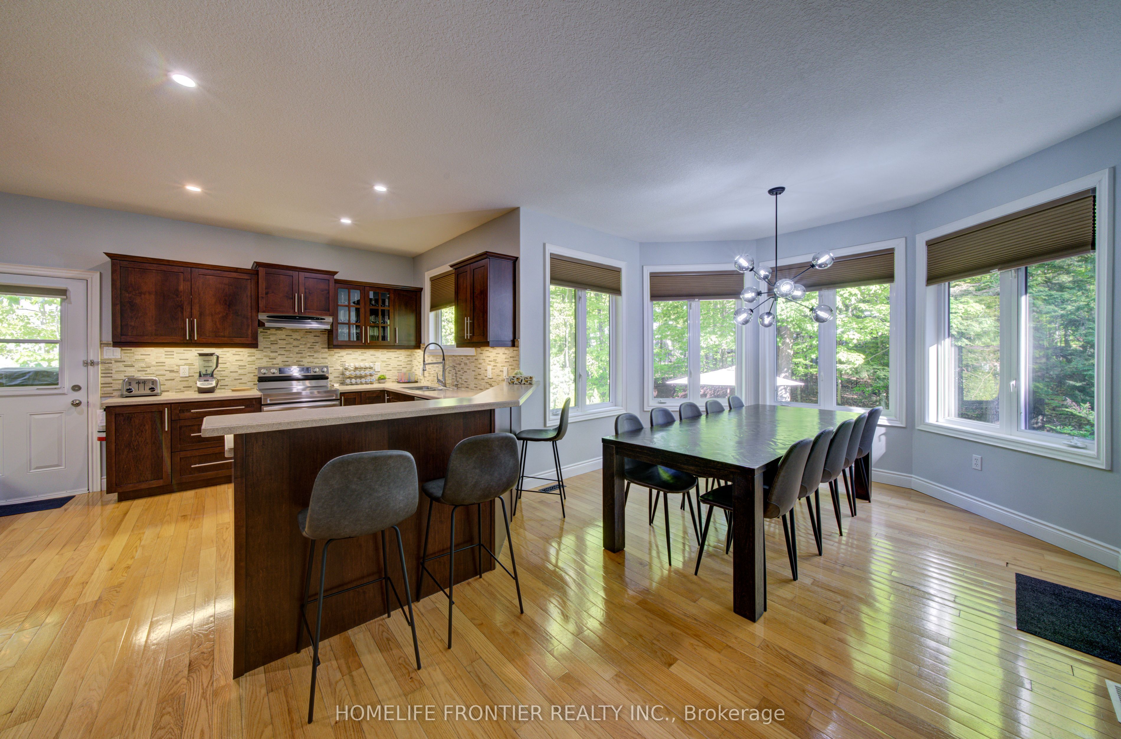 42 Forest Circle Property Photo 11