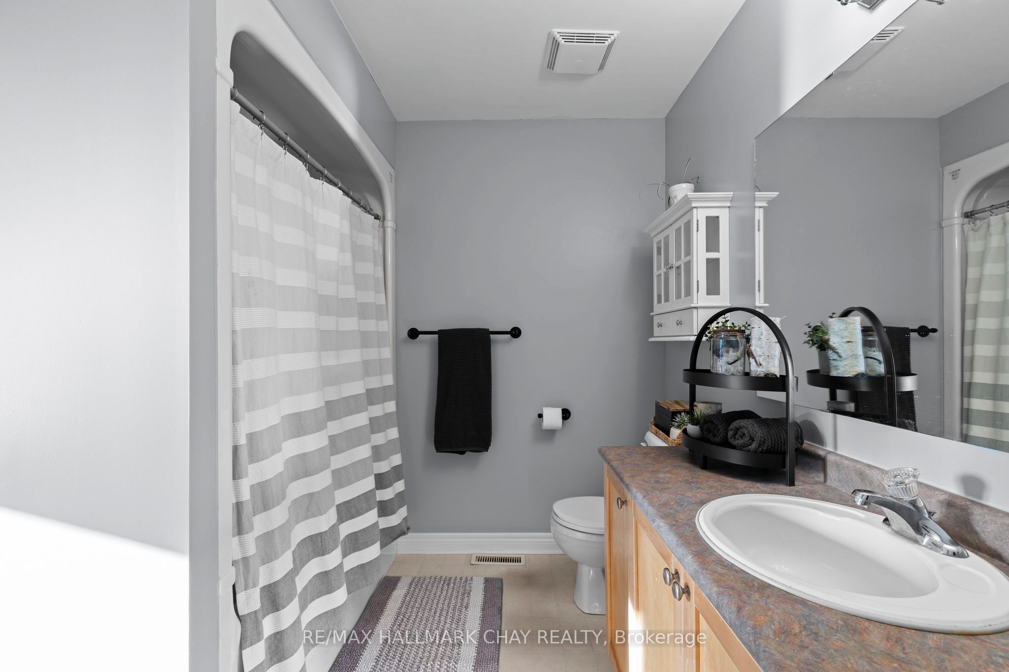 430 Mapleview Drive E 38 Property Photo 15