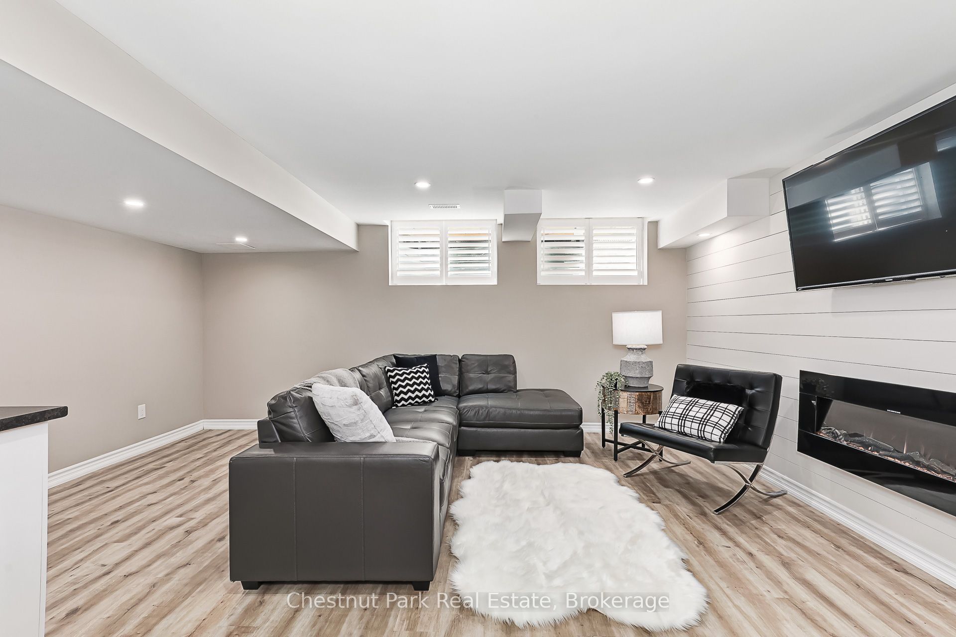 18 Gregory Avenue Property Photo 27