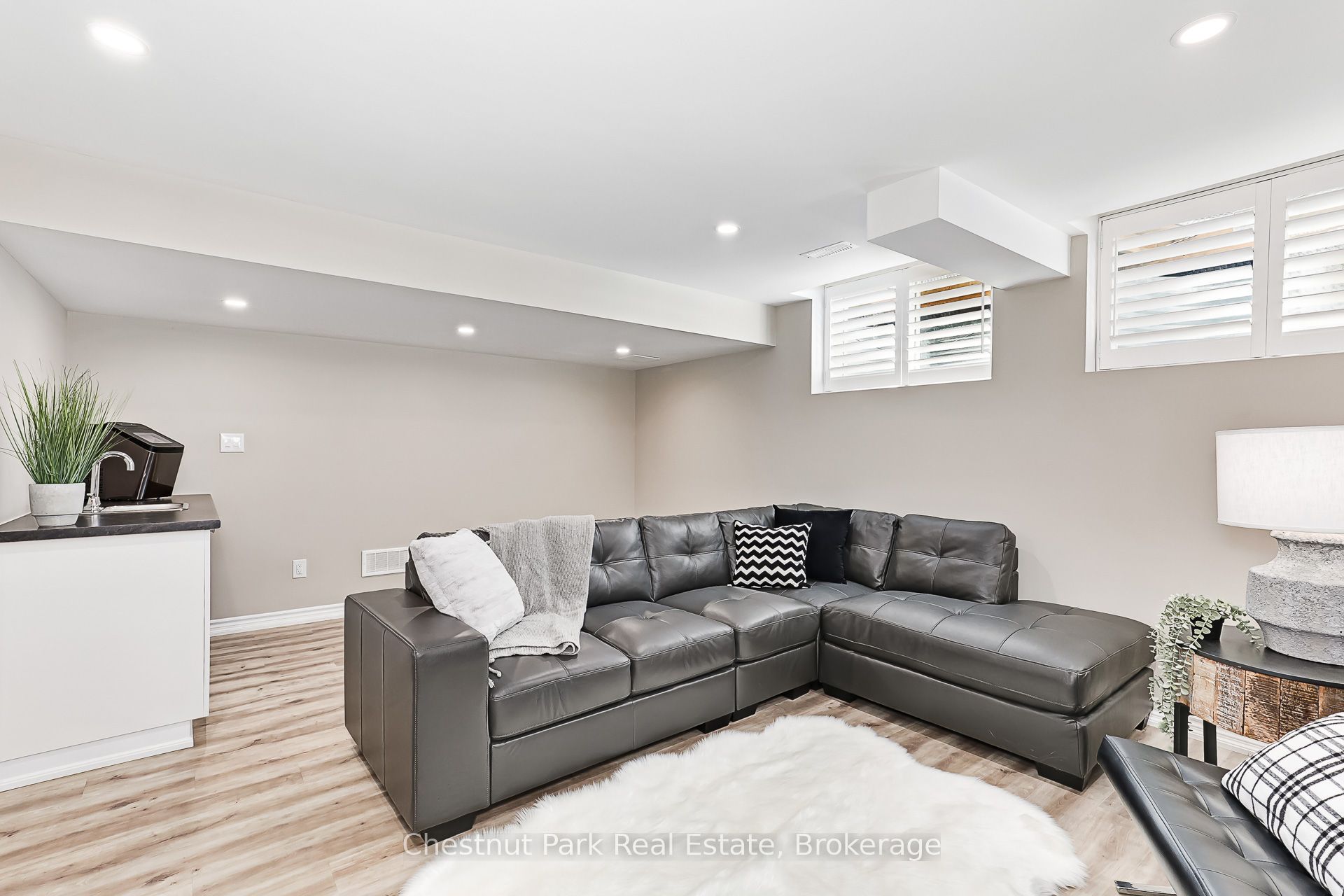 18 Gregory Avenue Property Photo 28