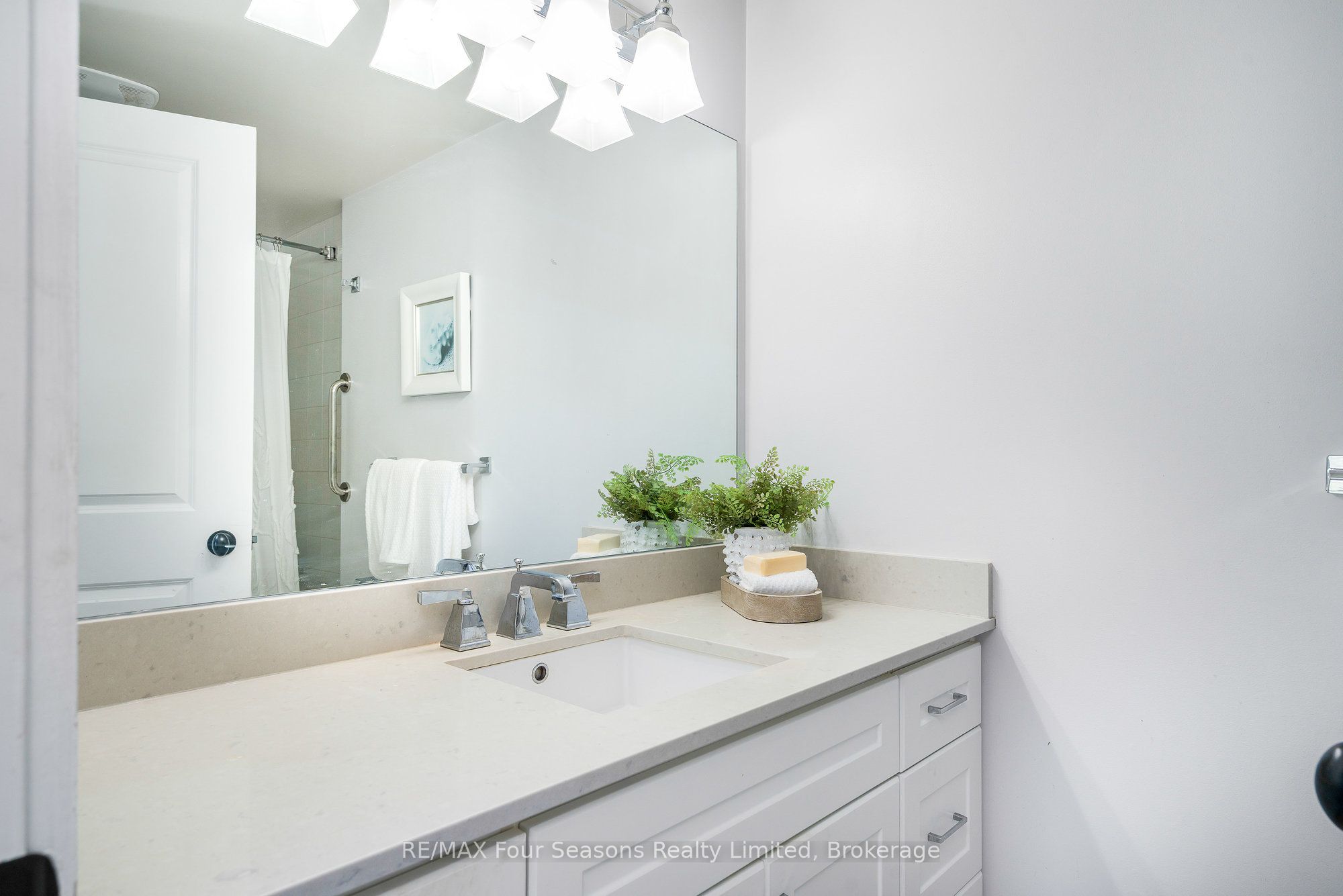 44 Trott Boulevard 24 Property Photo 19