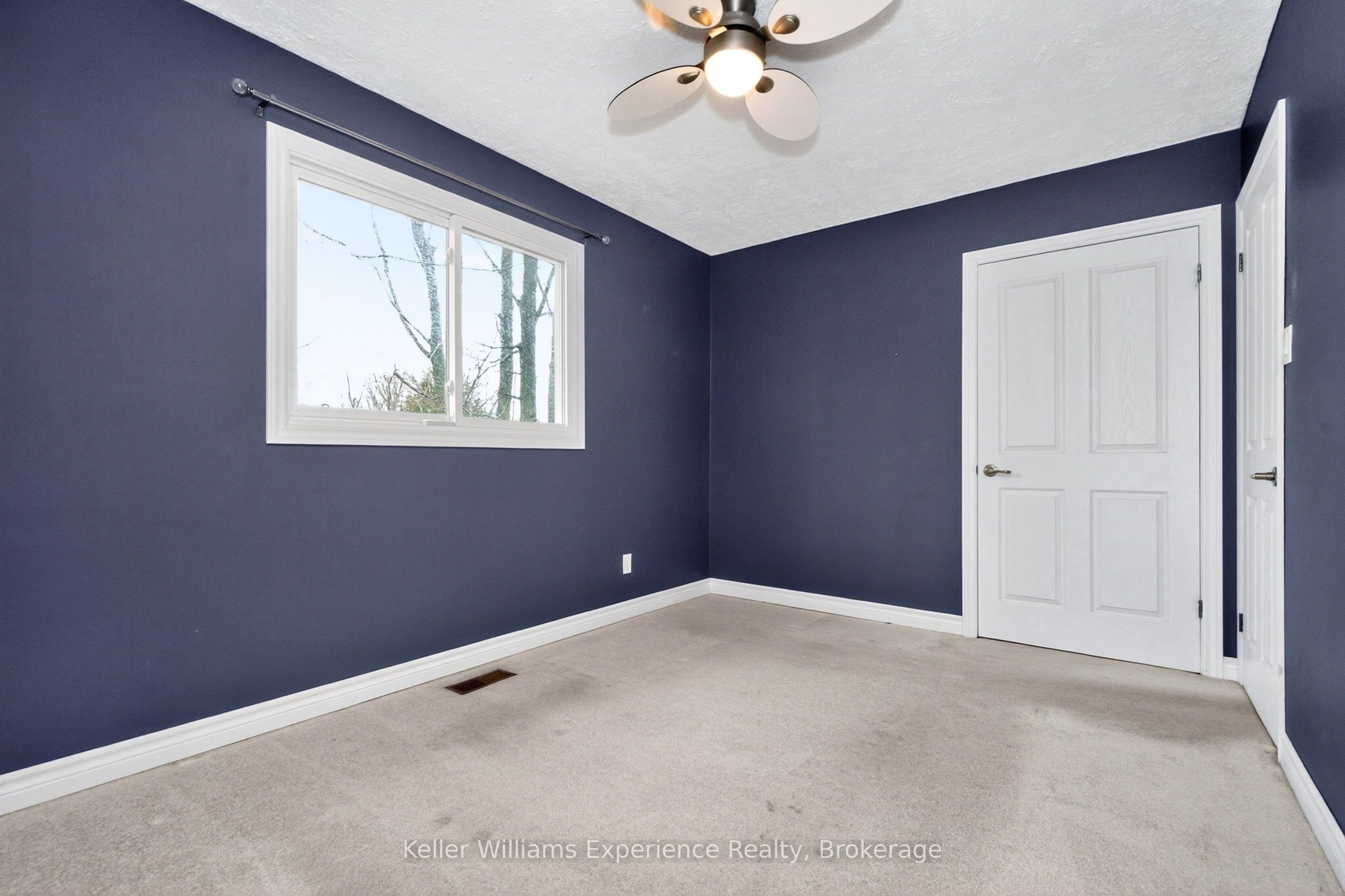 19 Viel Street Property Photo 33