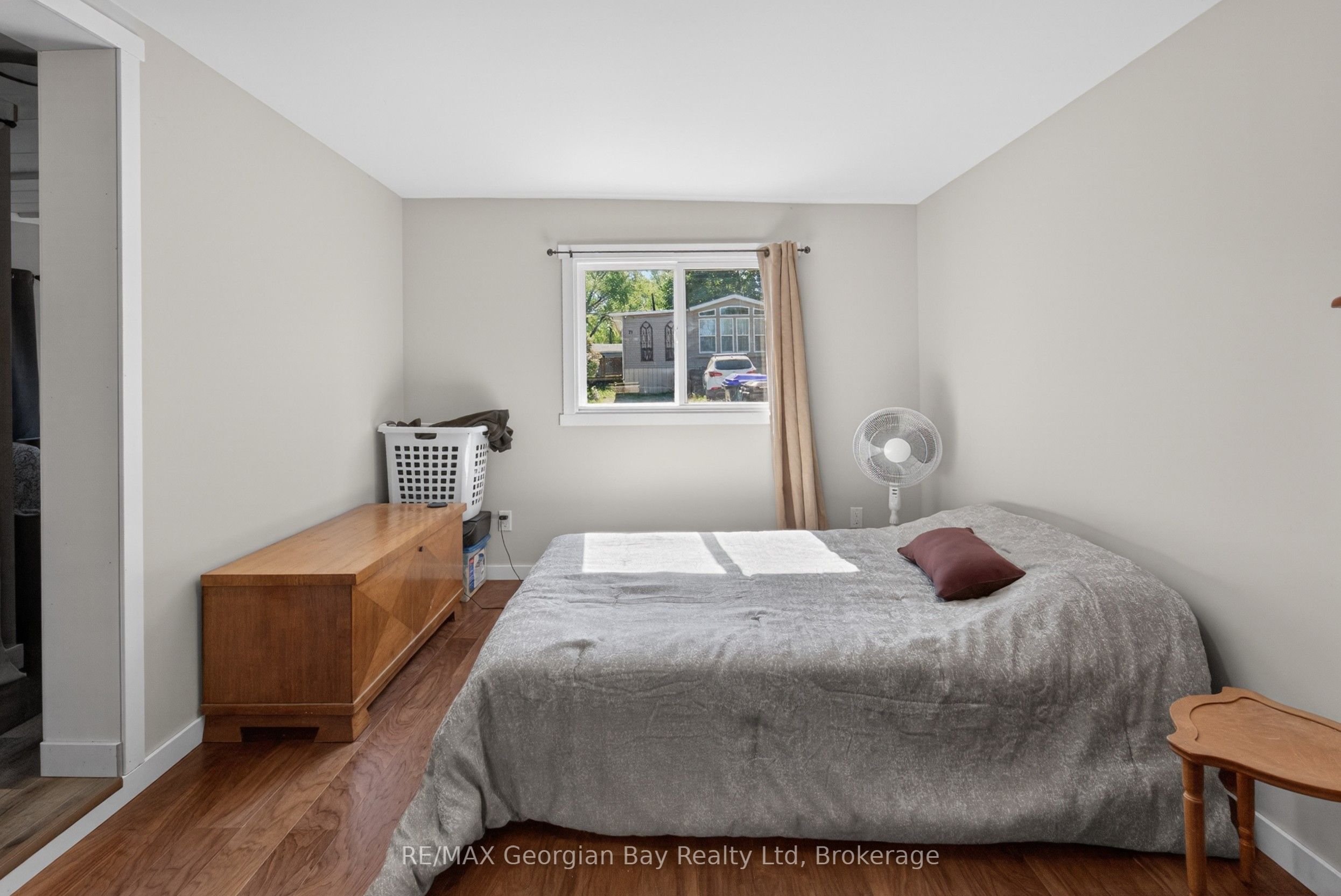 24 Lakeshore Road Property Photo 9