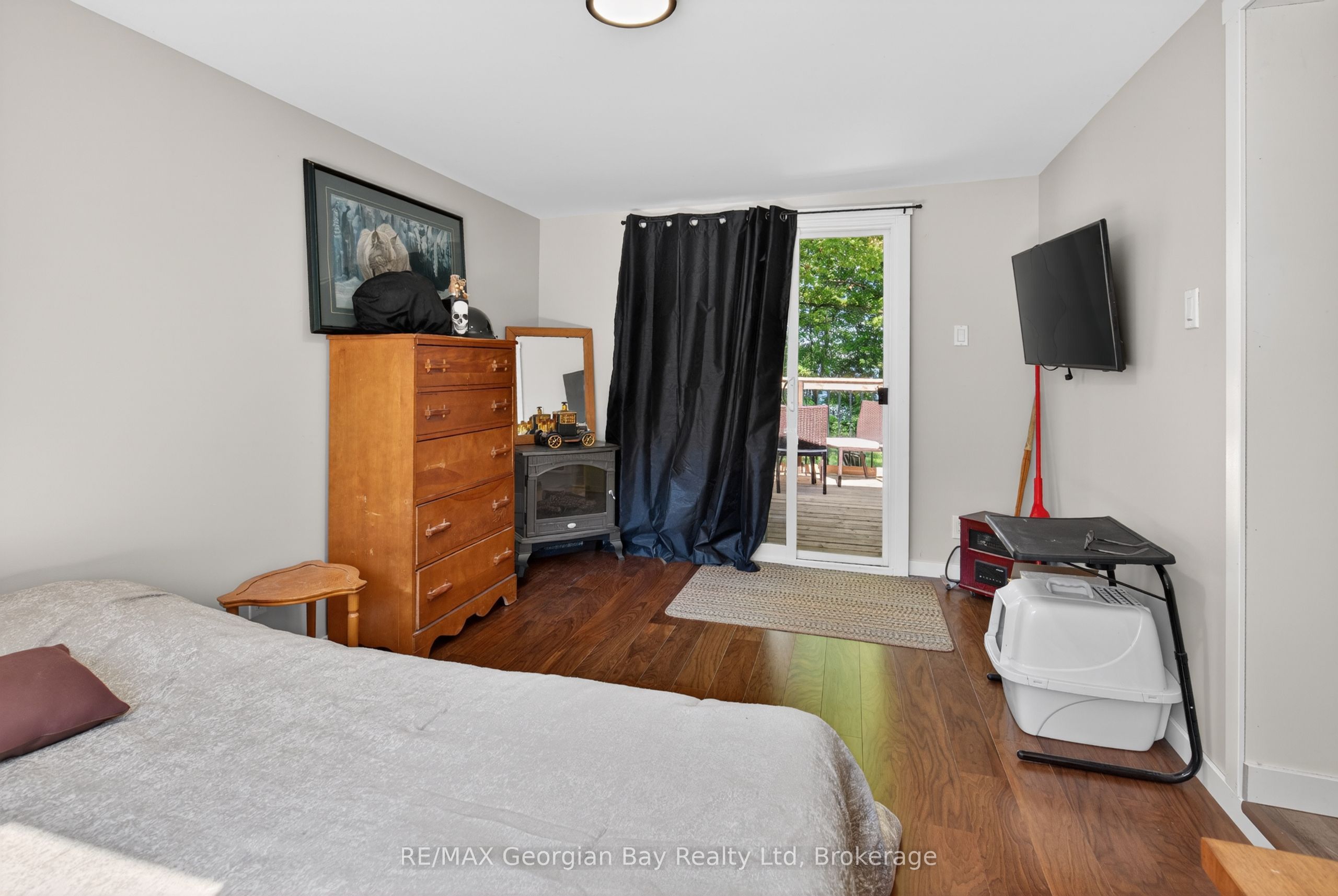 24 Lakeshore Road Property Photo 10