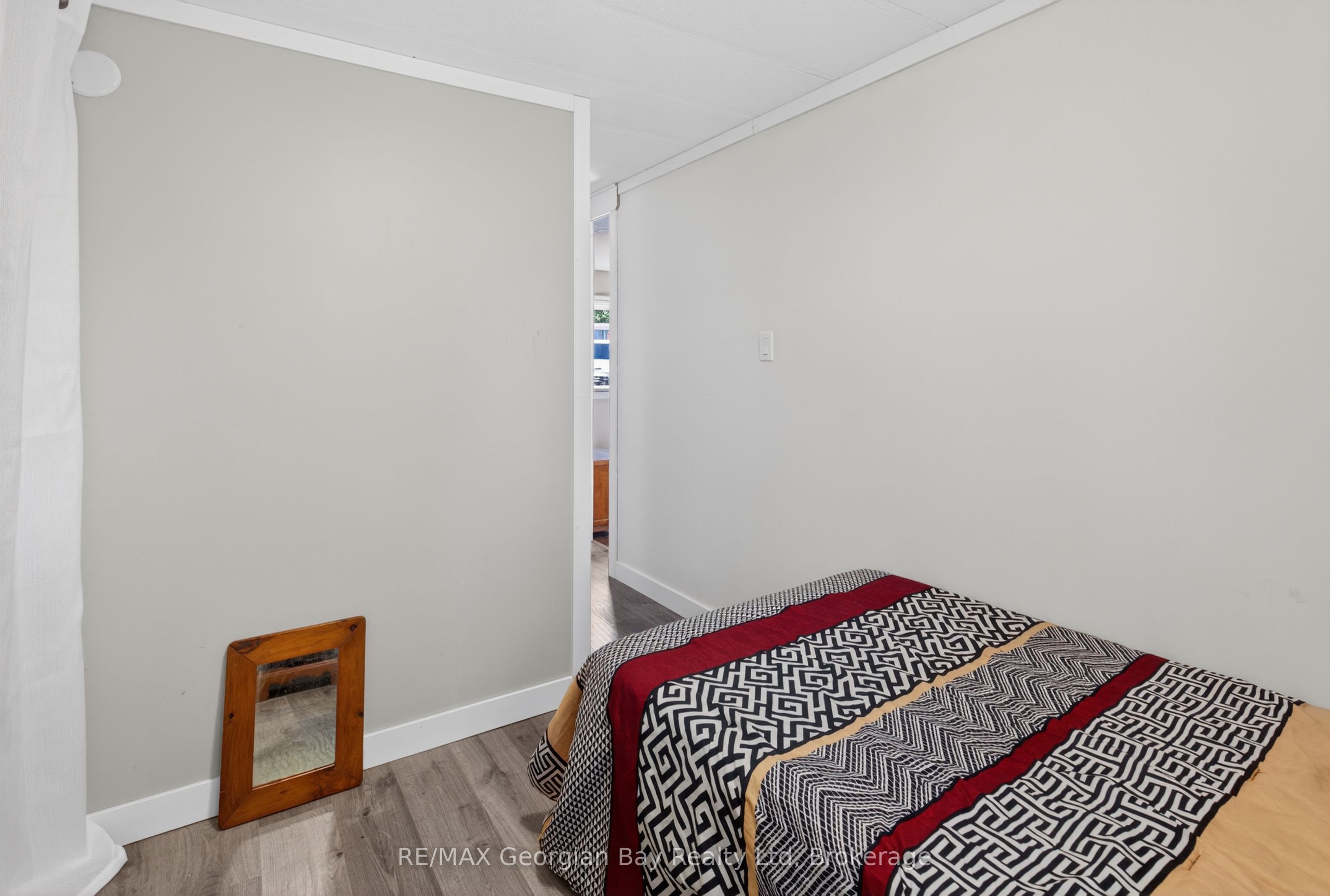 24 Lakeshore Road Property Photo 12