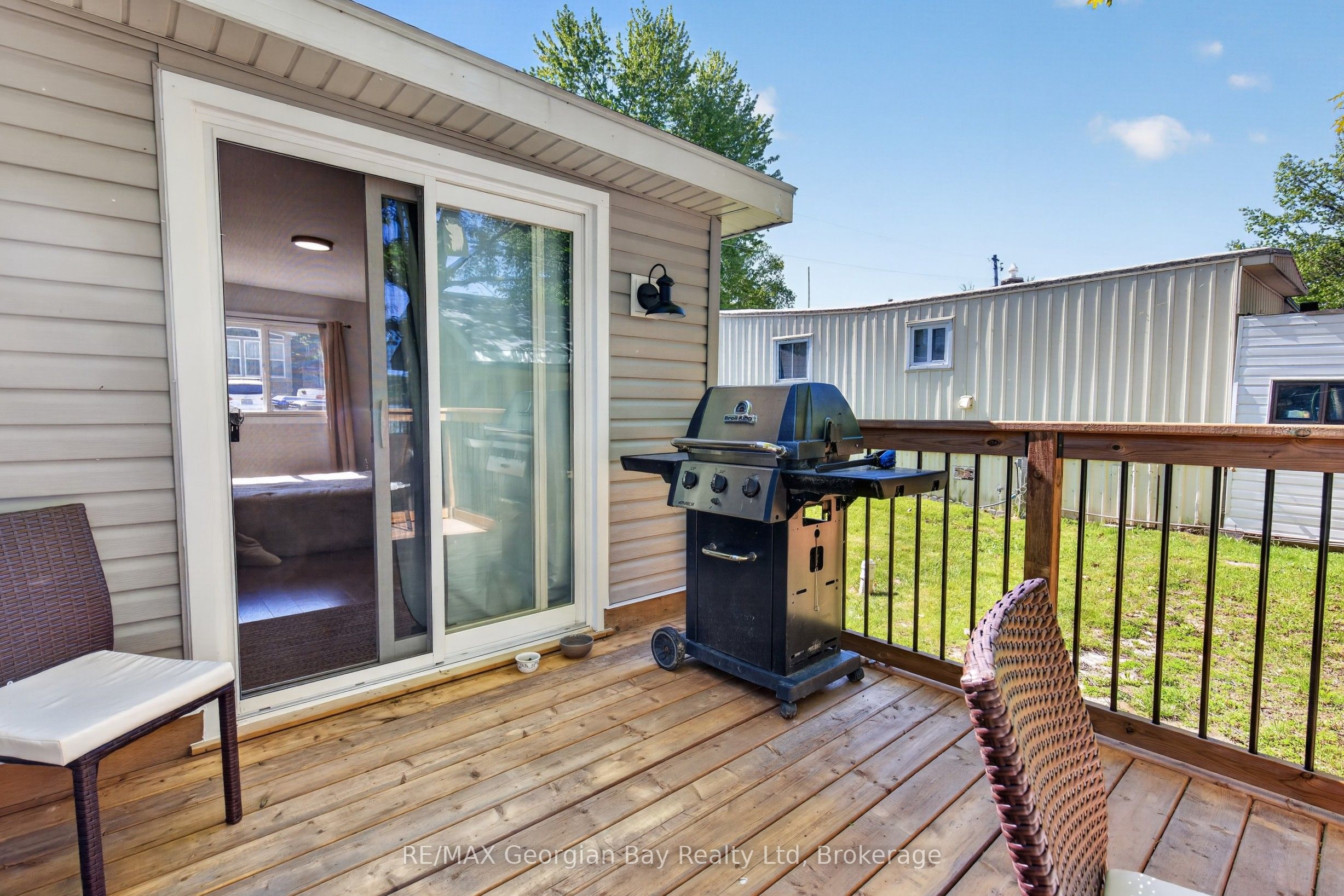 24 Lakeshore Road Property Photo 14