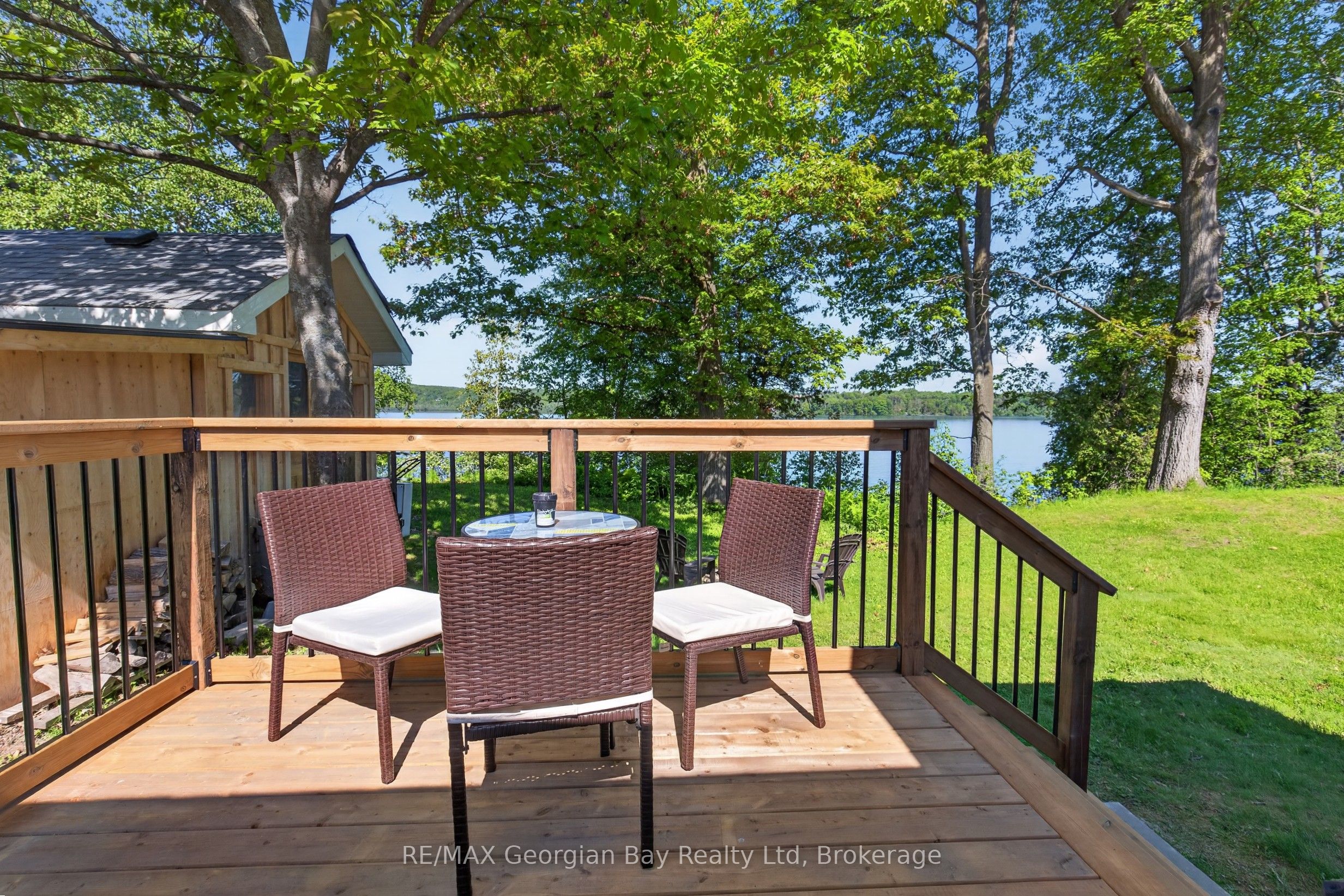 24 Lakeshore Road Property Photo 15