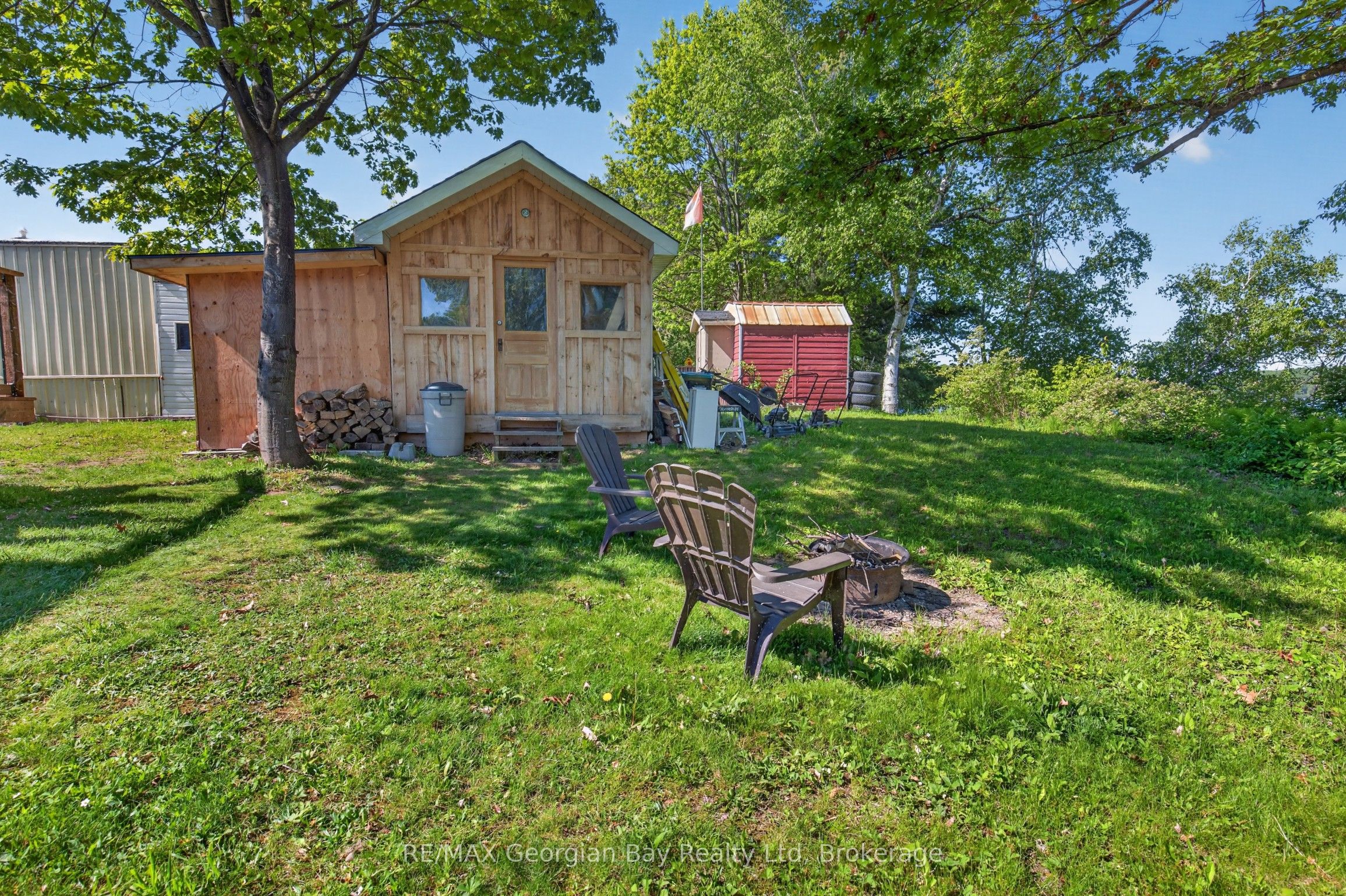 24 Lakeshore Road Property Photo 17