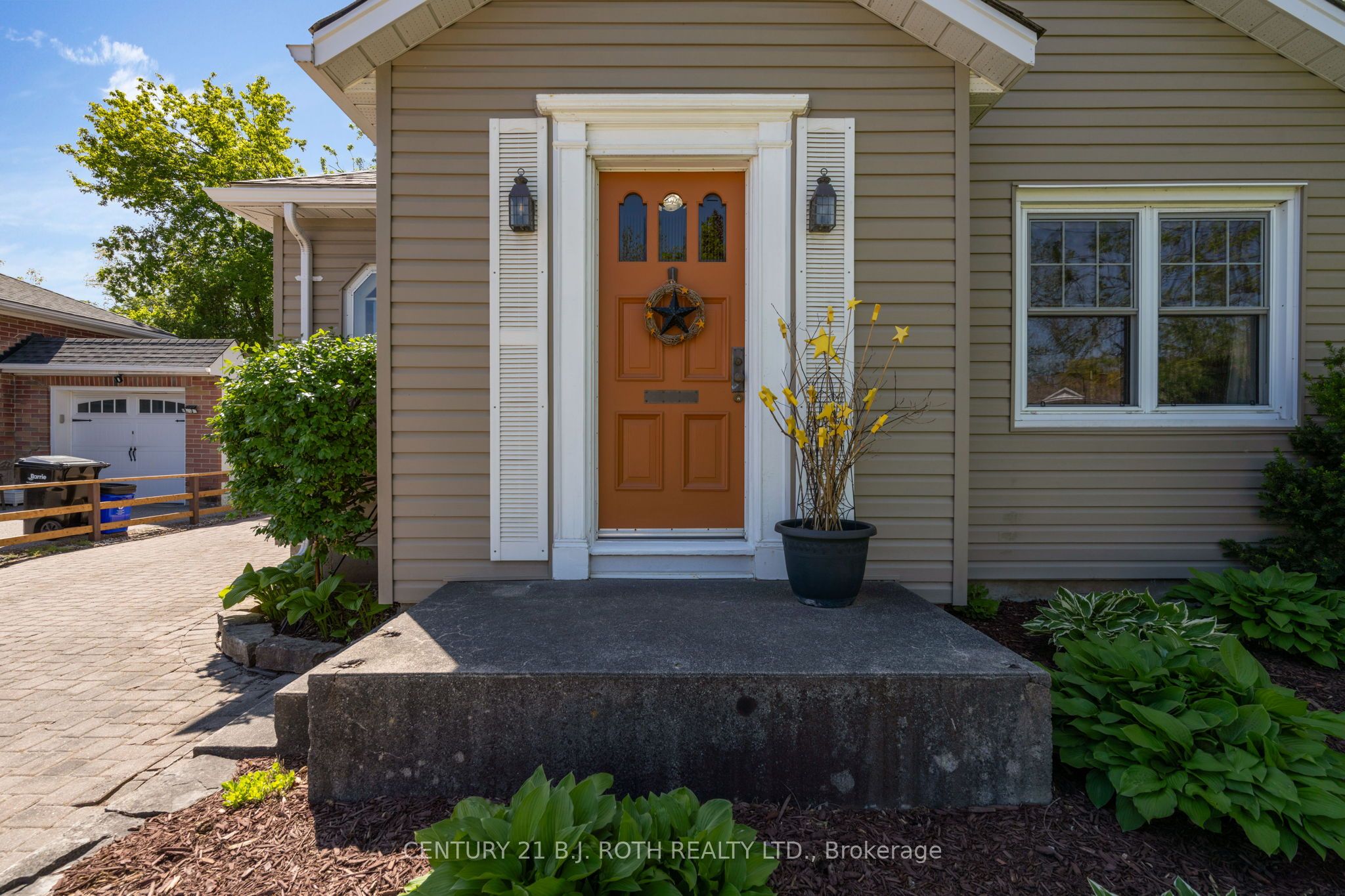 51 Henry Street Property Photo 2