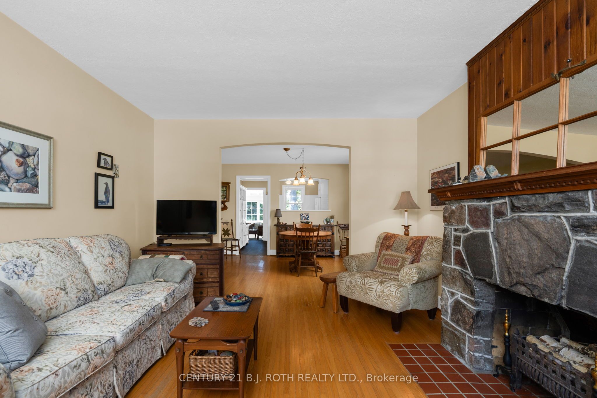 51 Henry Street Property Photo 5