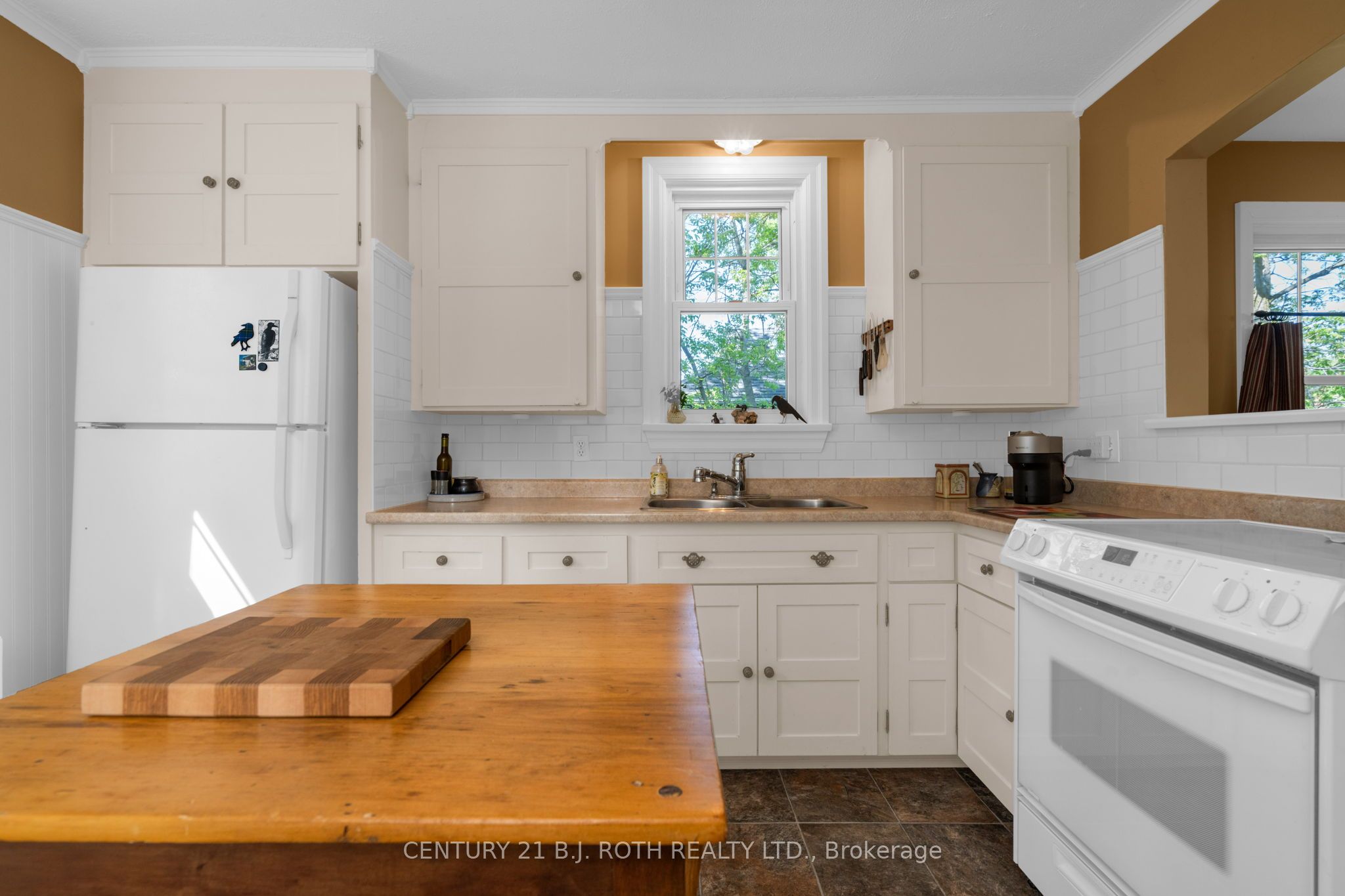 51 Henry Street Property Photo 8