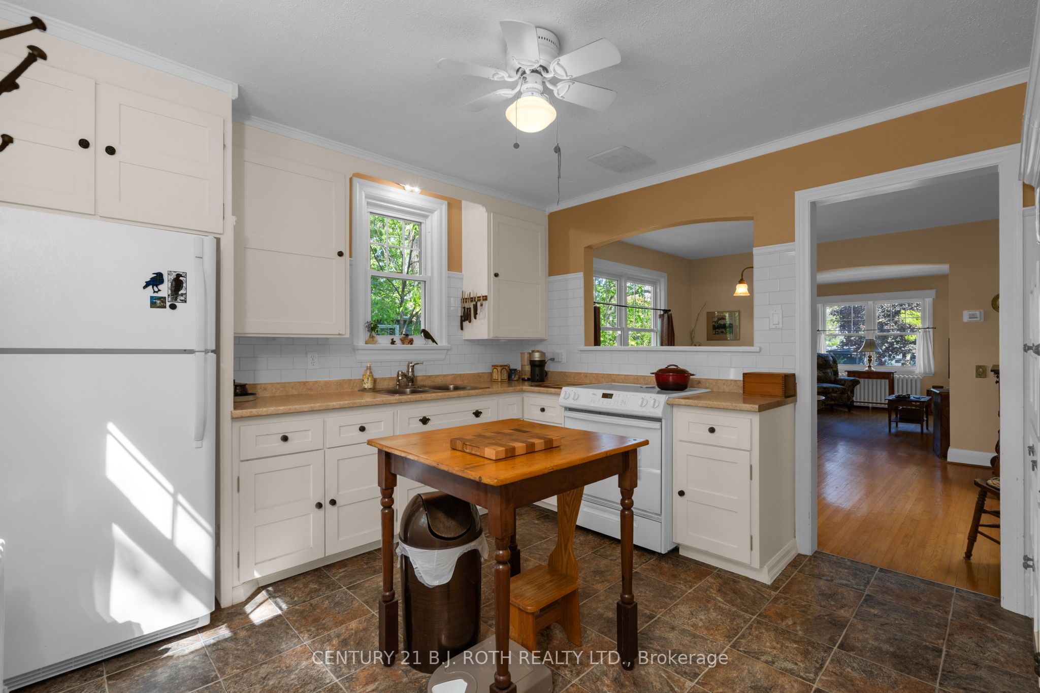 51 Henry Street Property Photo 9