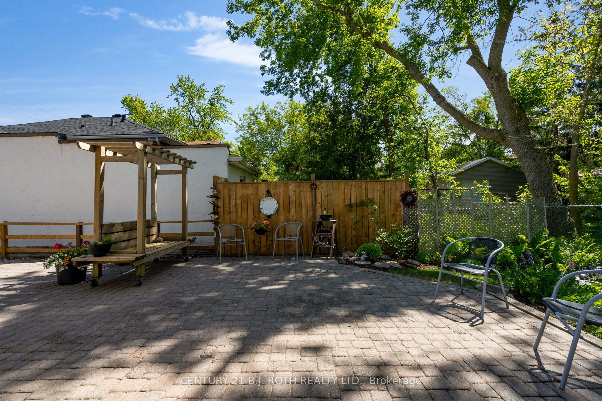 51 Henry Street Property Photo 28