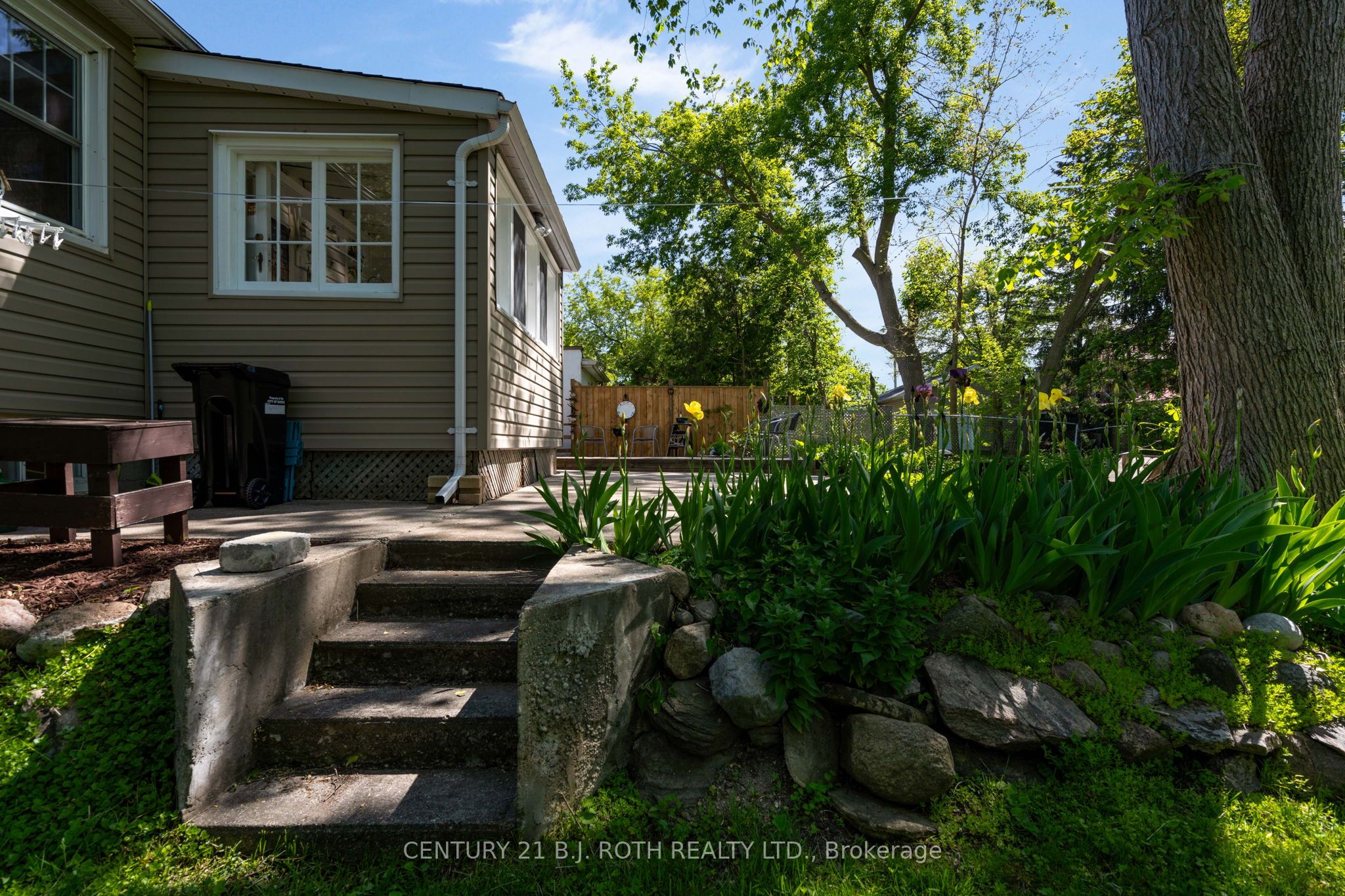 51 Henry Street Property Photo 30
