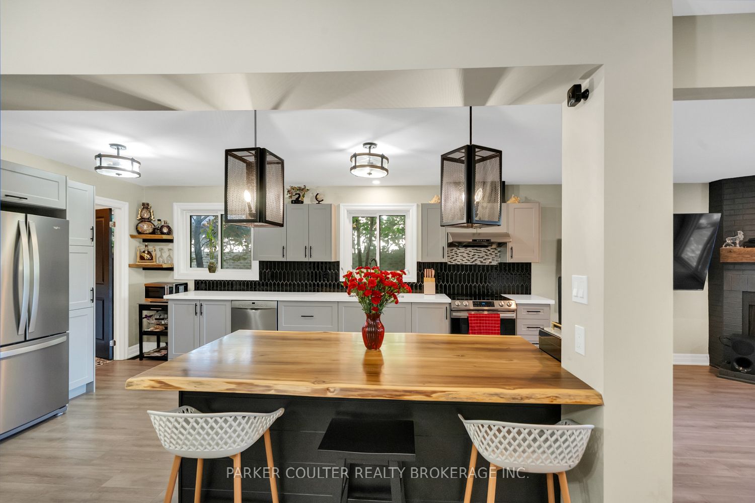 240 Hickling Trail Property Photo 18