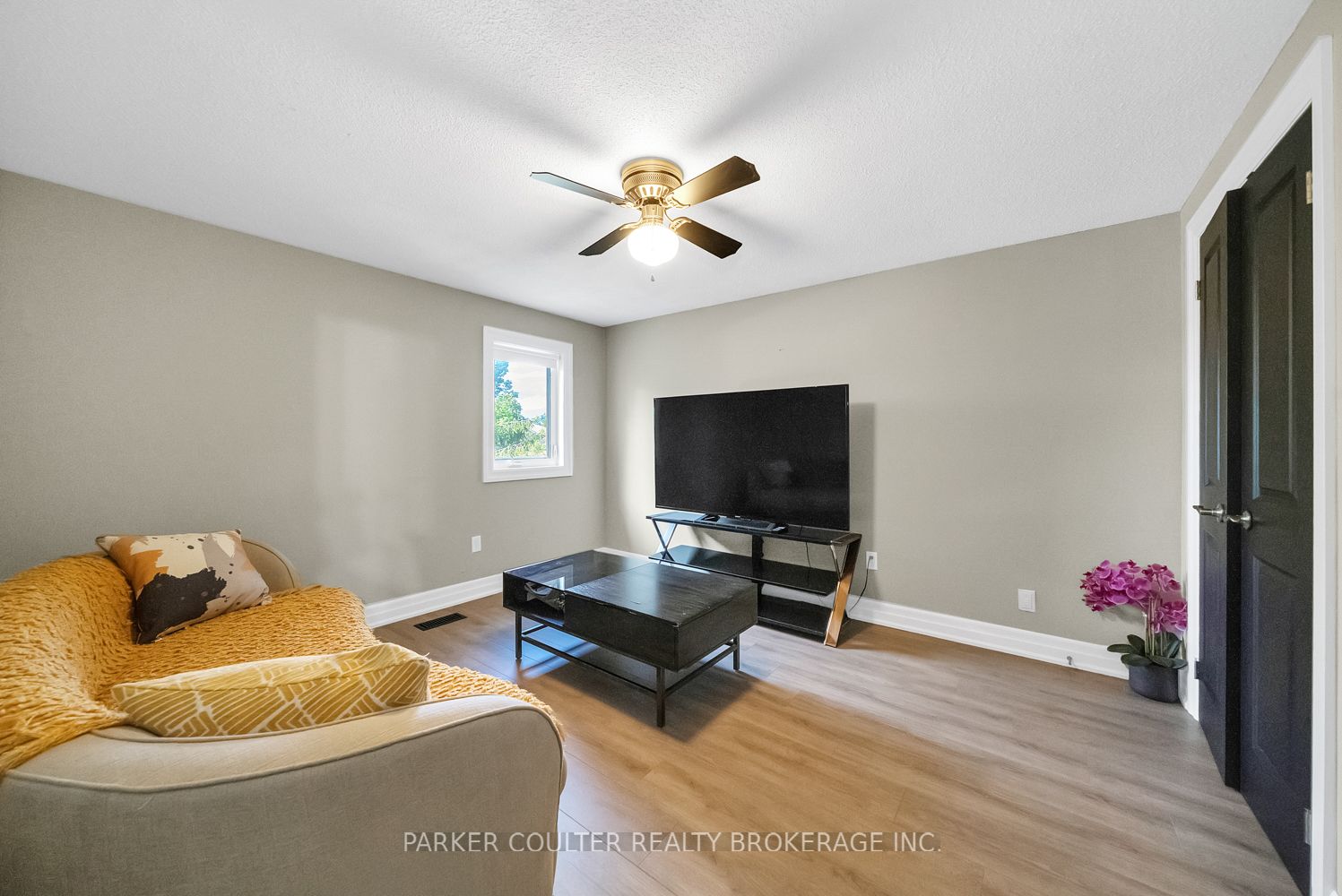 240 Hickling Trail Property Photo 22