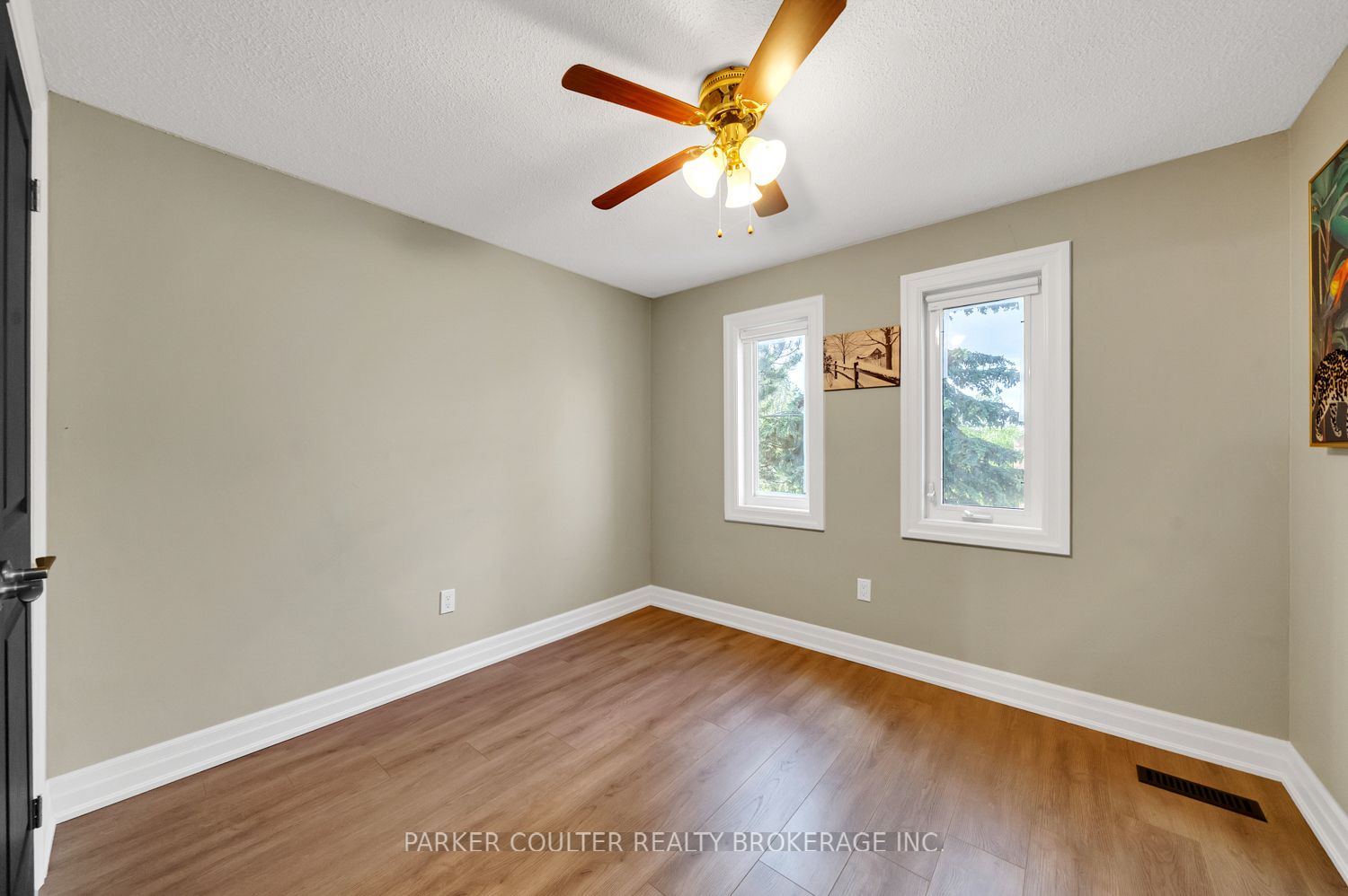 240 Hickling Trail Property Photo 24