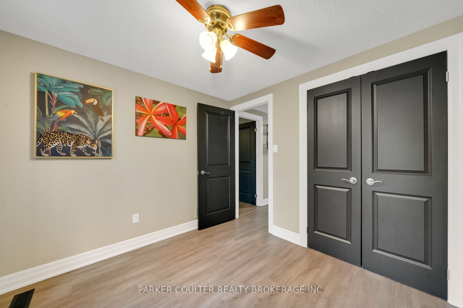 240 Hickling Trail Property Photo 25