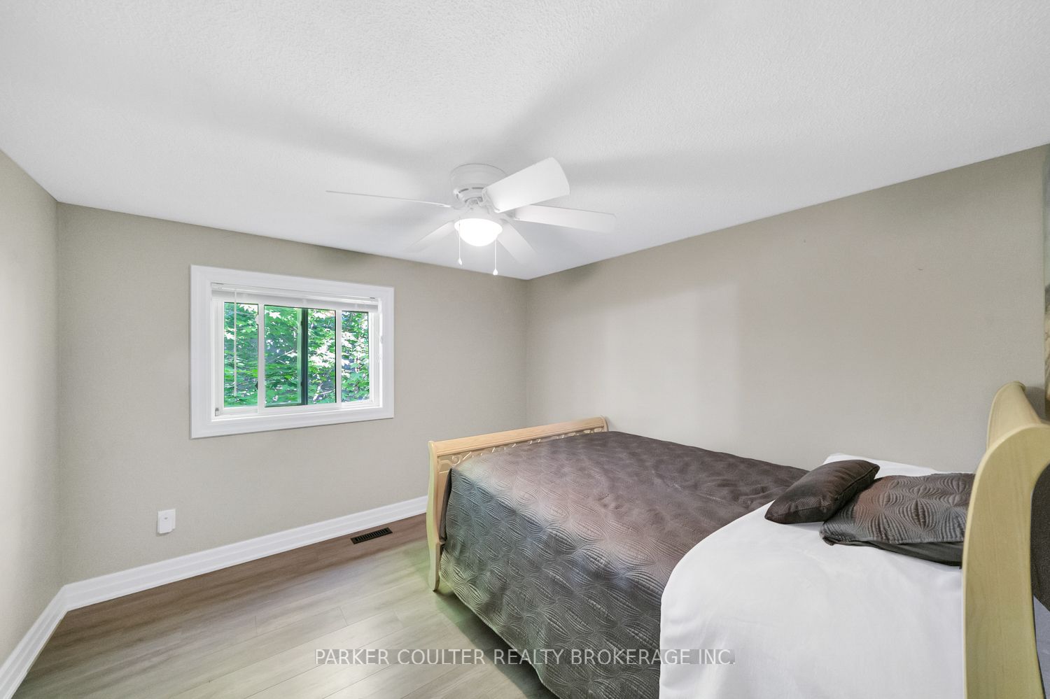 240 Hickling Trail Property Photo 27