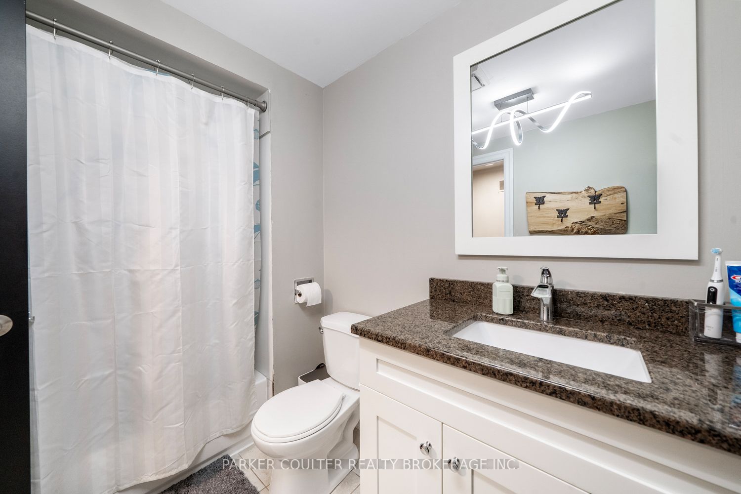 240 Hickling Trail Property Photo 33