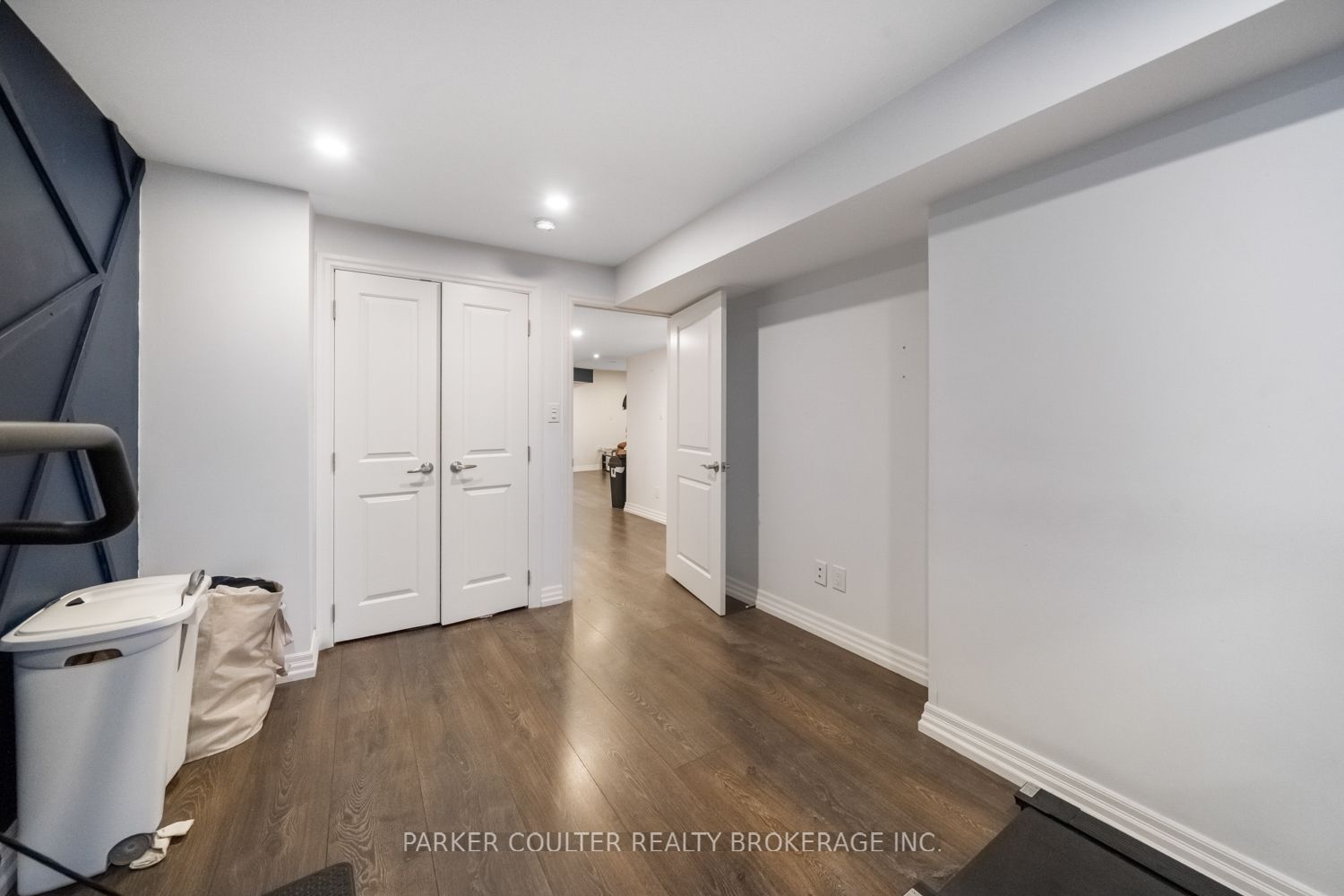240 Hickling Trail Property Photo 37