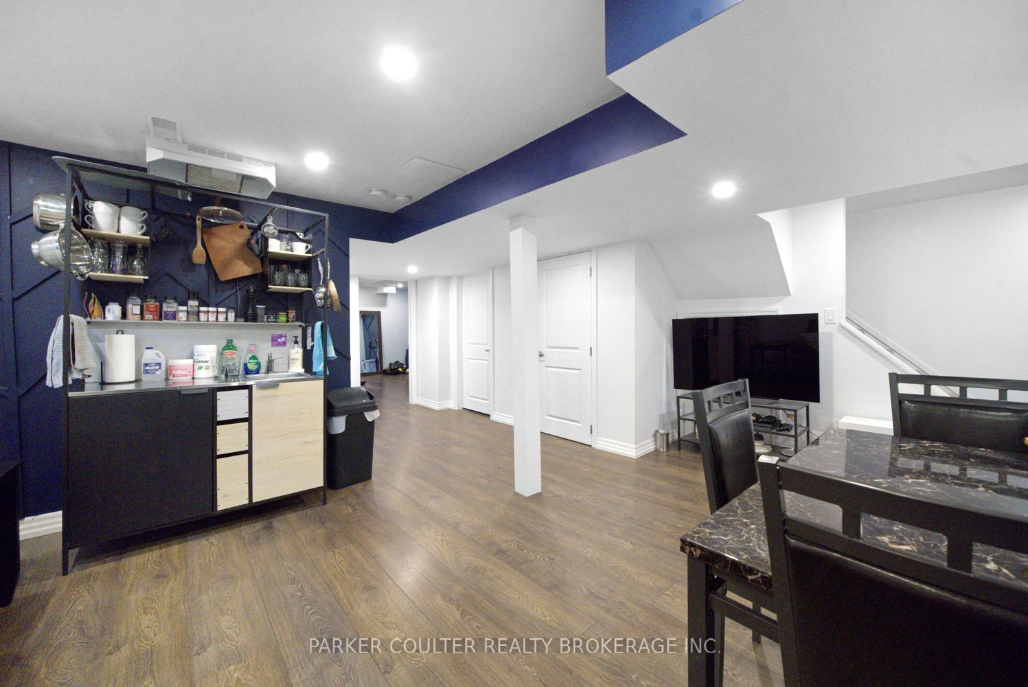 240 Hickling Trail Property Photo 43