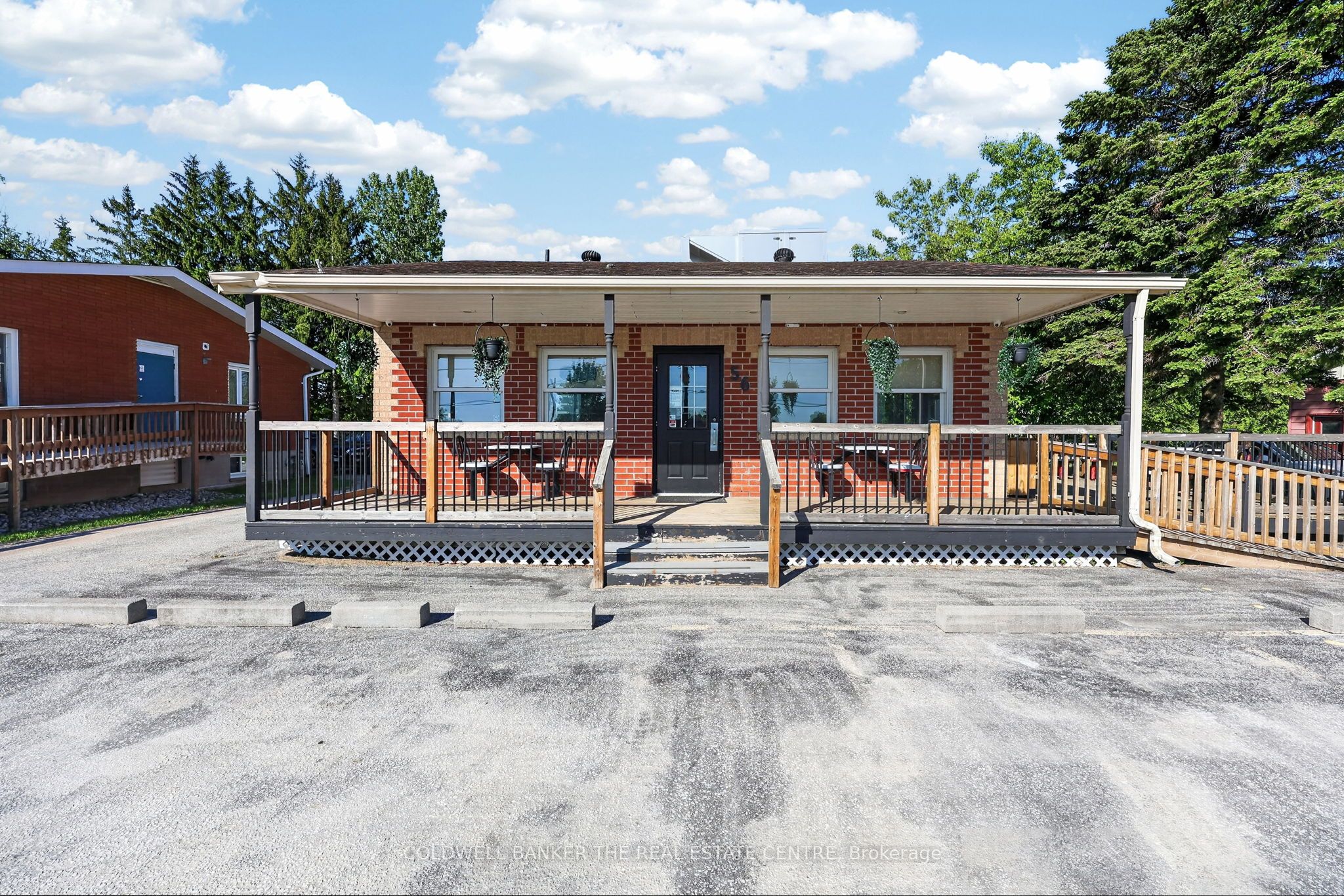 56 Yonge Street S Property Photo 6
