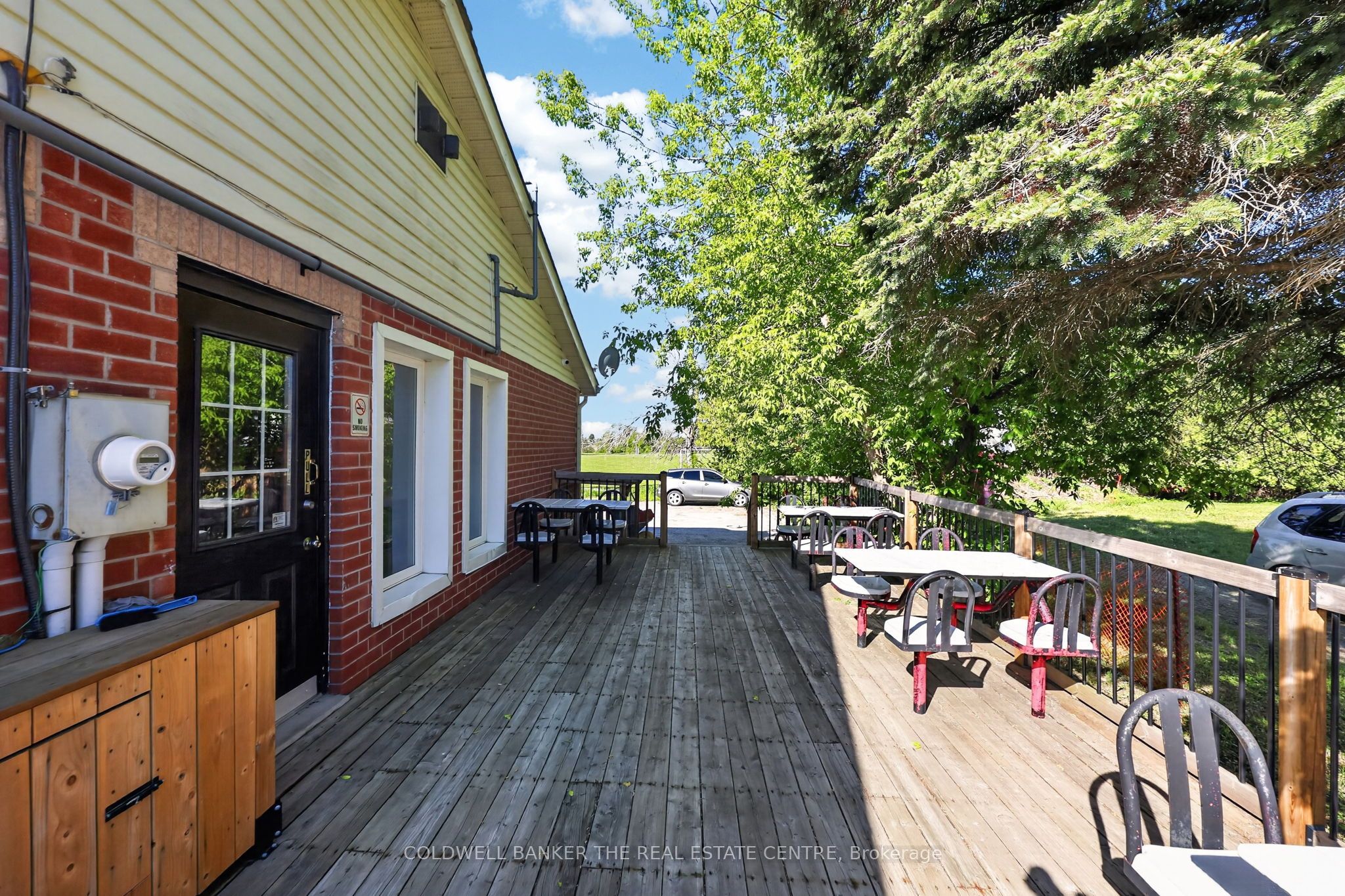56 Yonge Street S Property Photo 10