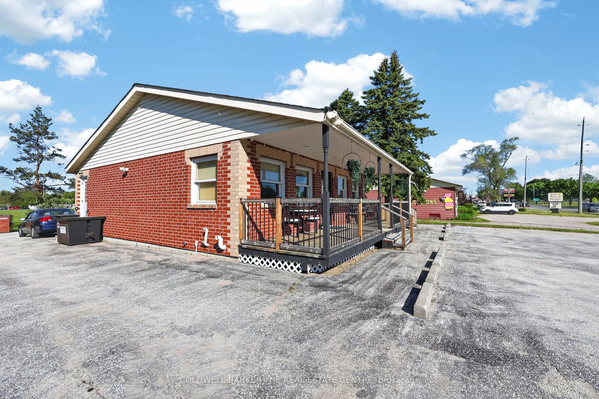 56 Yonge Street S Property Photo 14