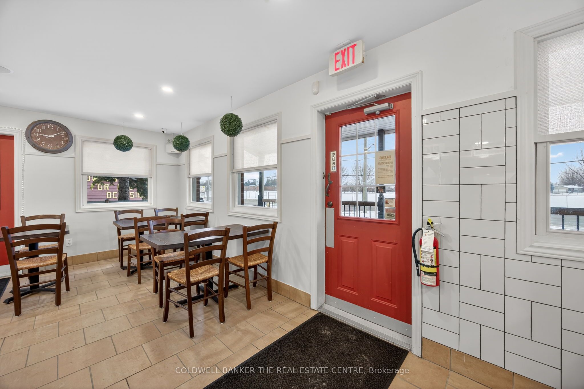 56 Yonge Street S Property Photo 16