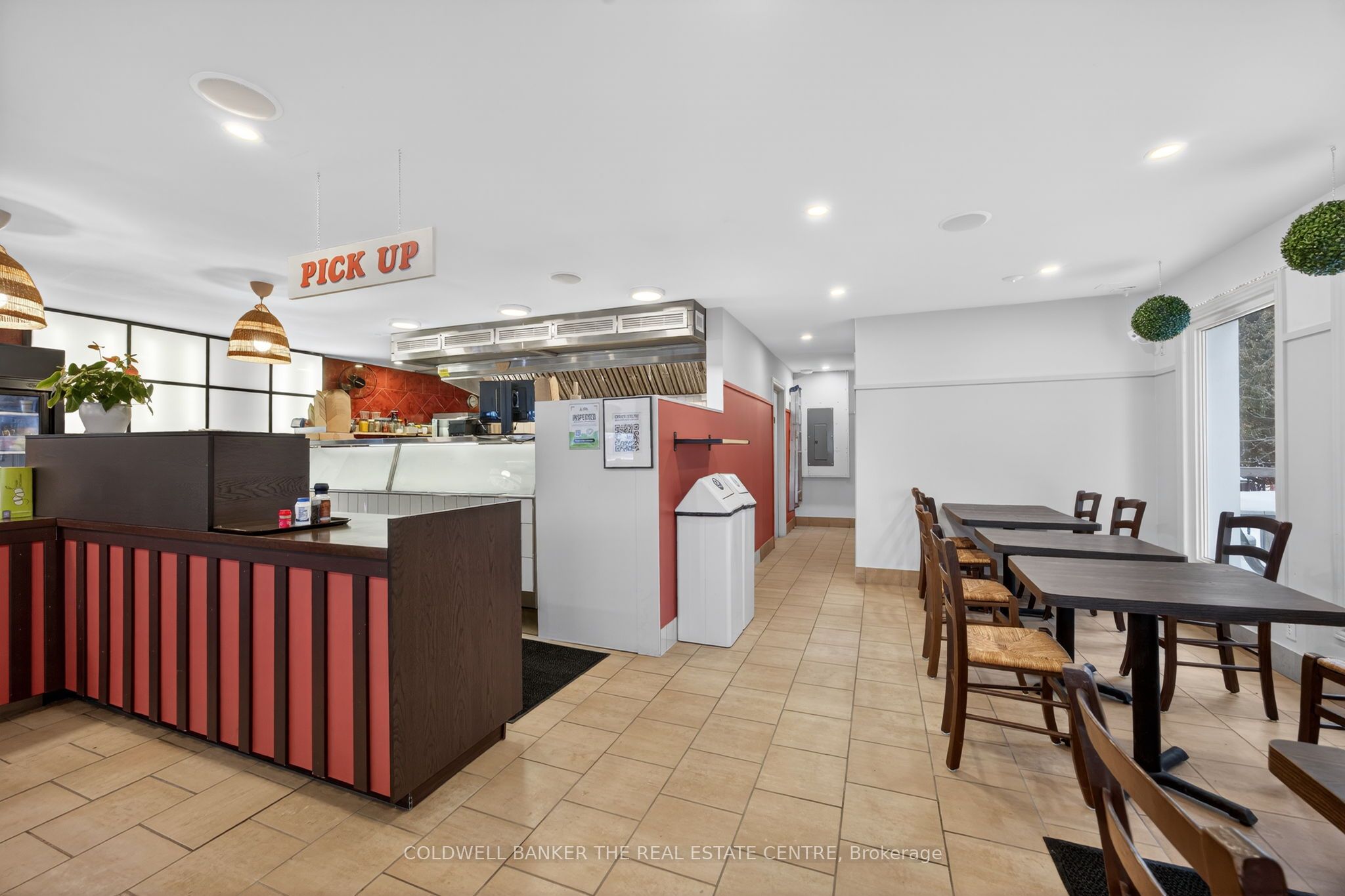 56 Yonge Street S Property Photo 18