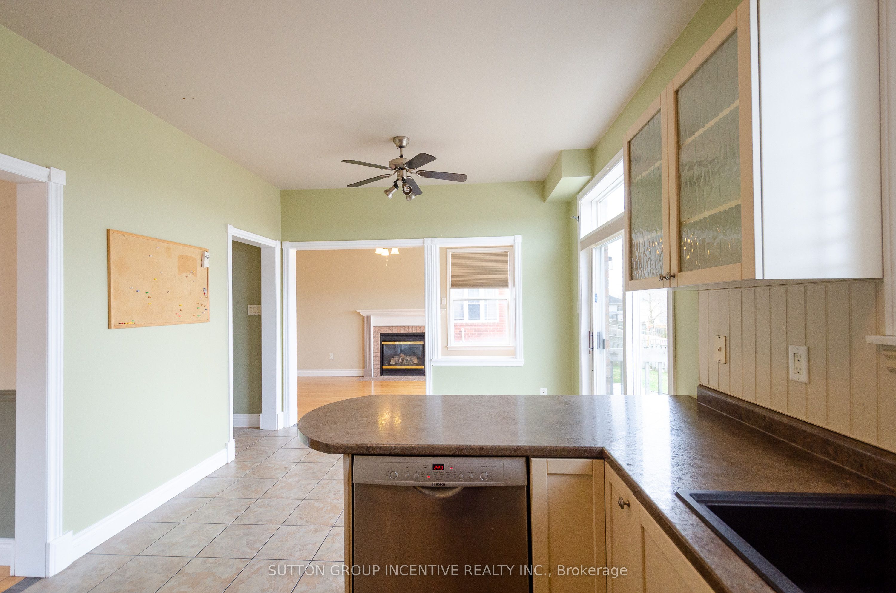 38 Harwood Drive Upper Property Photo 13