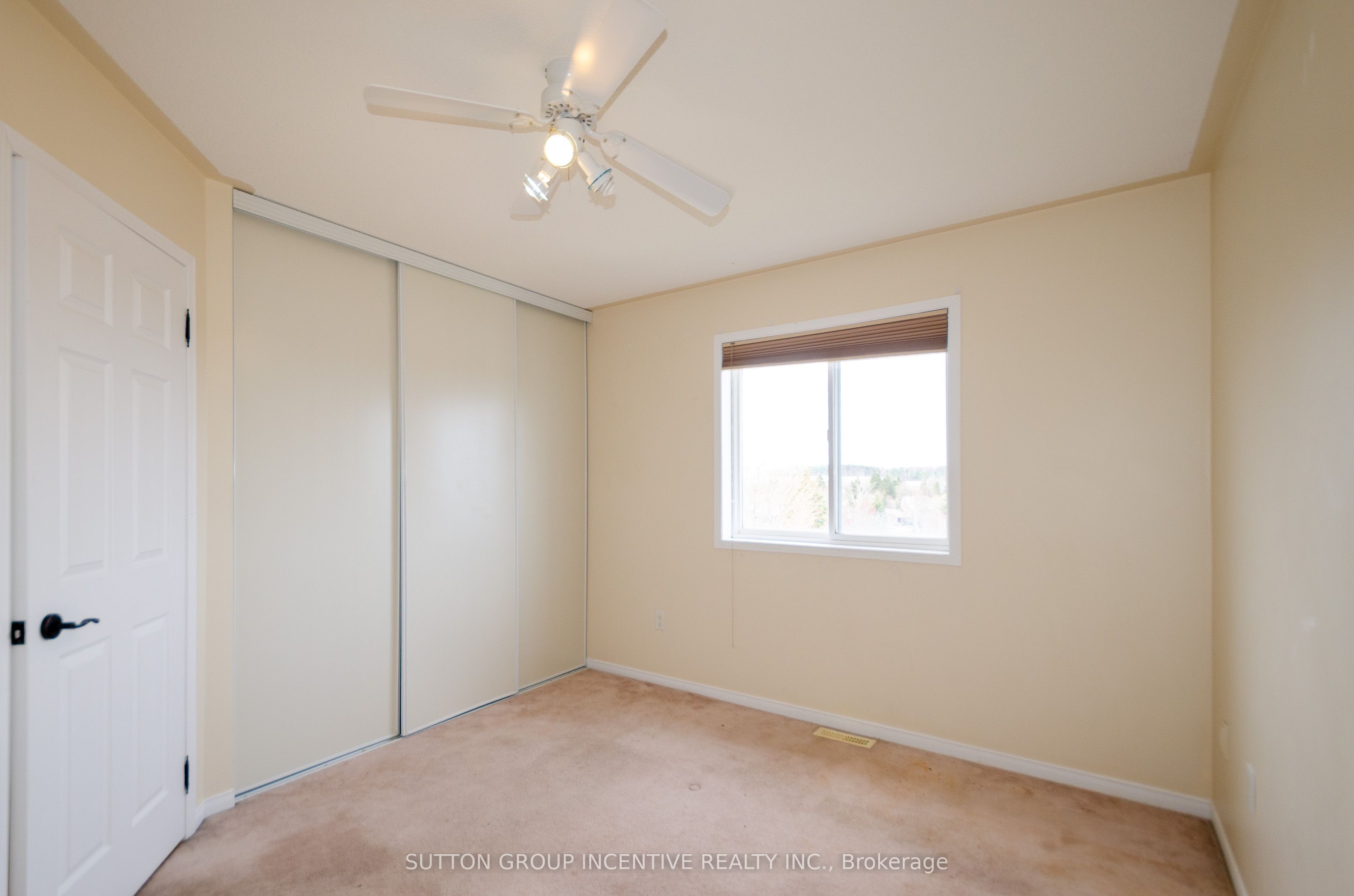 38 Harwood Drive Upper Property Photo 16