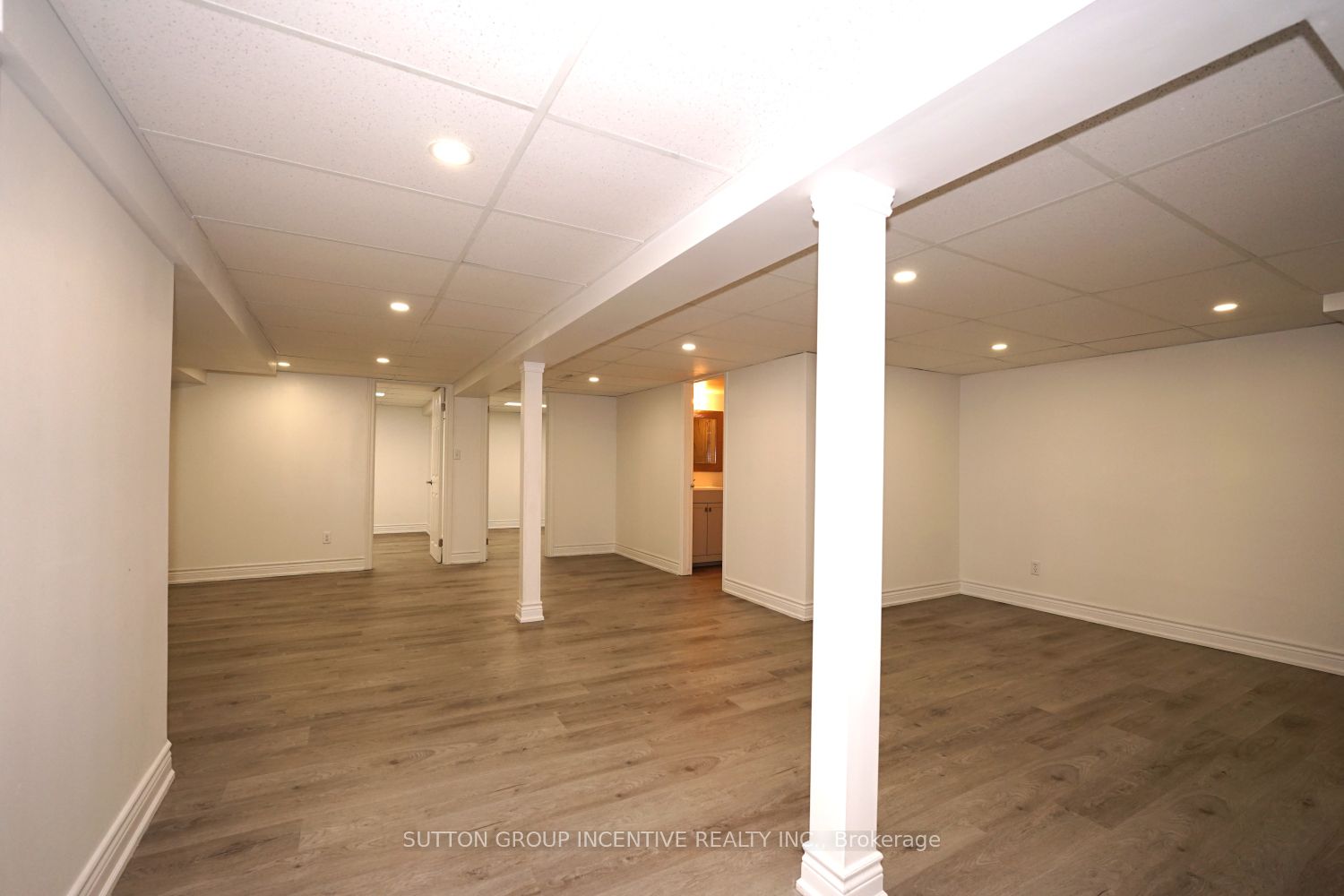 7 Huron Street Property Photo 23