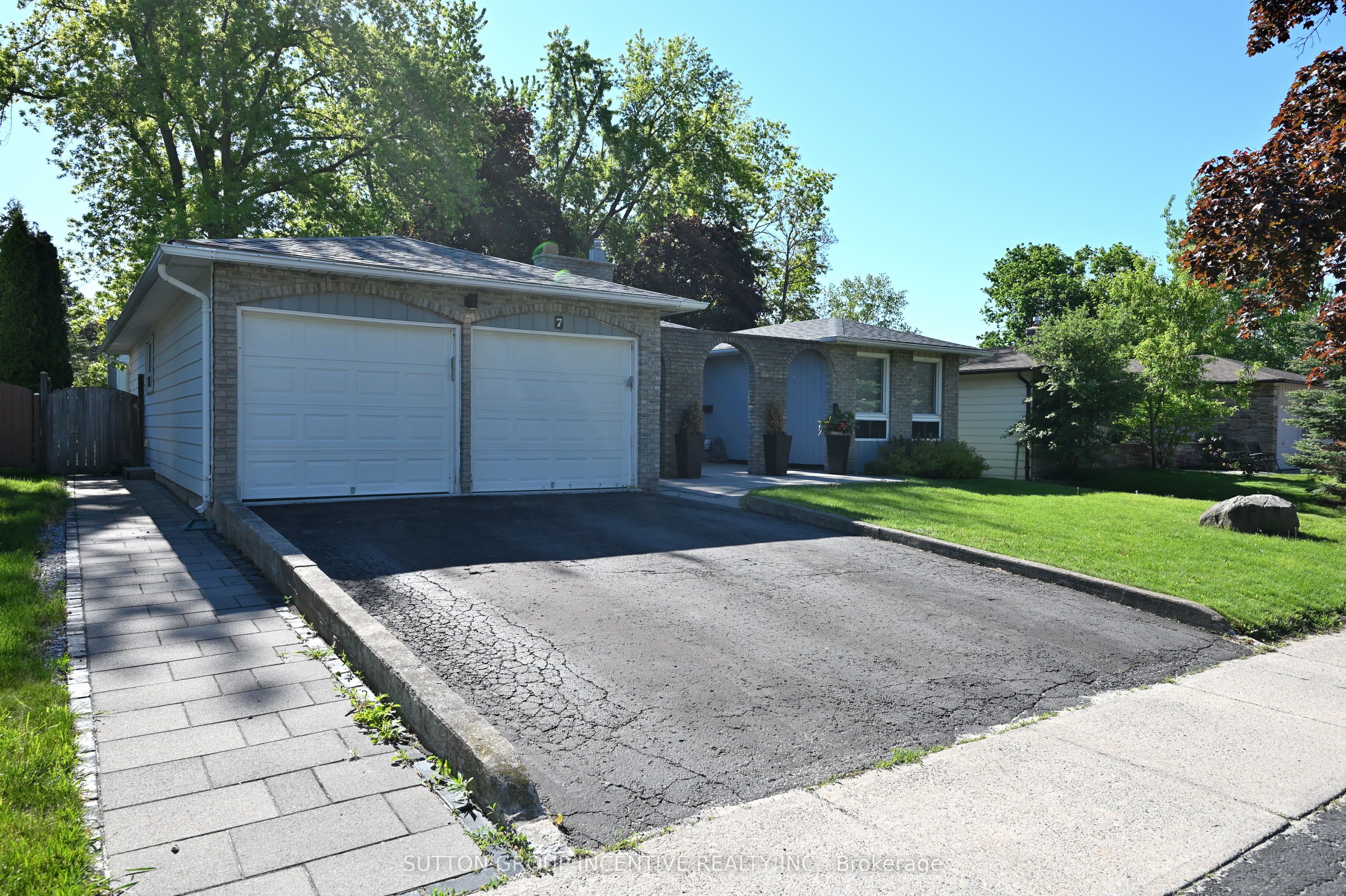 7 Huron Street Property Photo 25