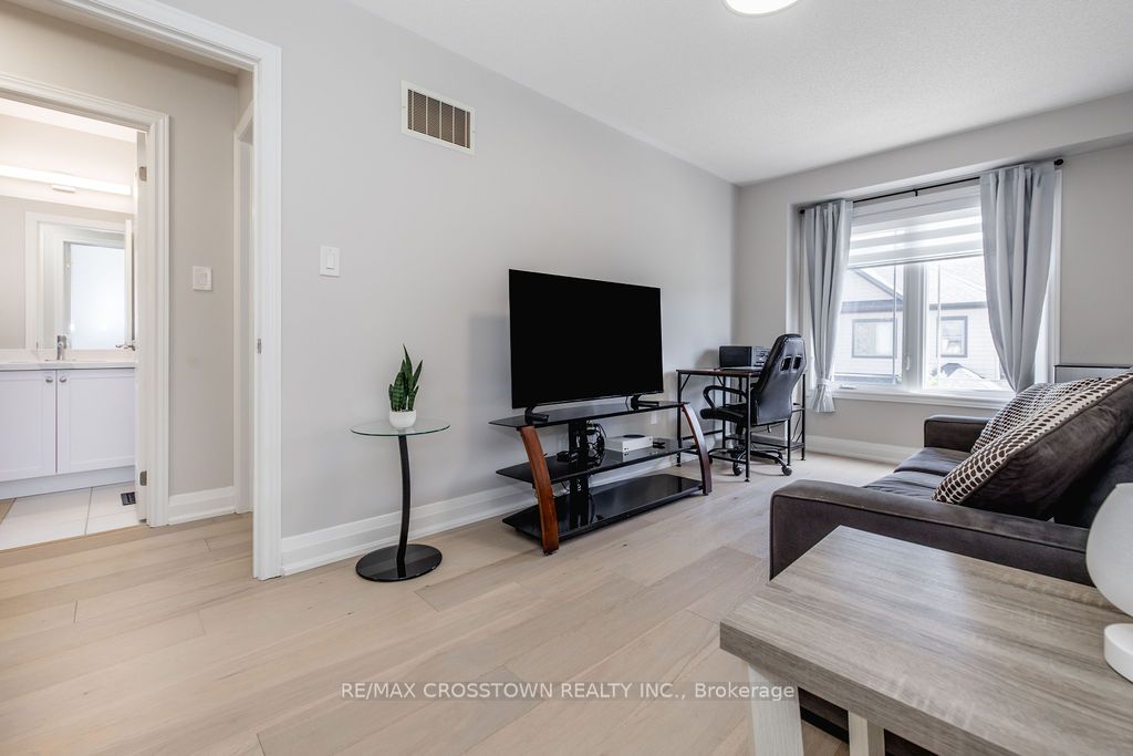 18 Deneb Street Property Photo 16