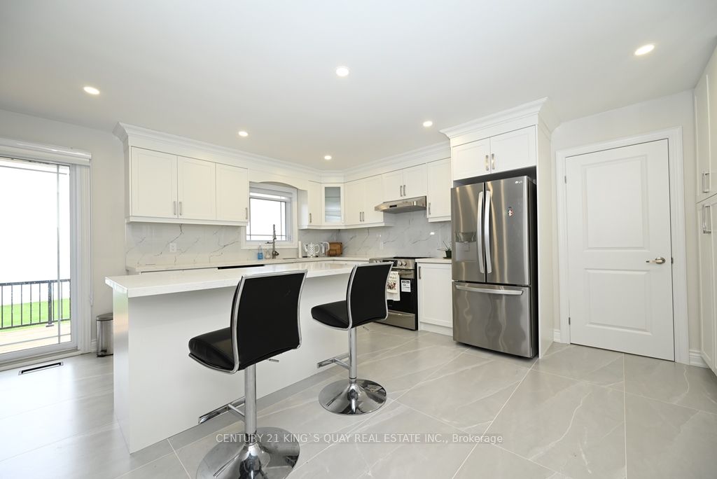 88 Bayshore Drive Property Photo 4
