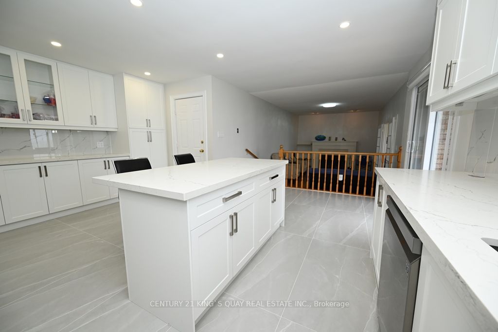 88 Bayshore Drive Property Photo 8