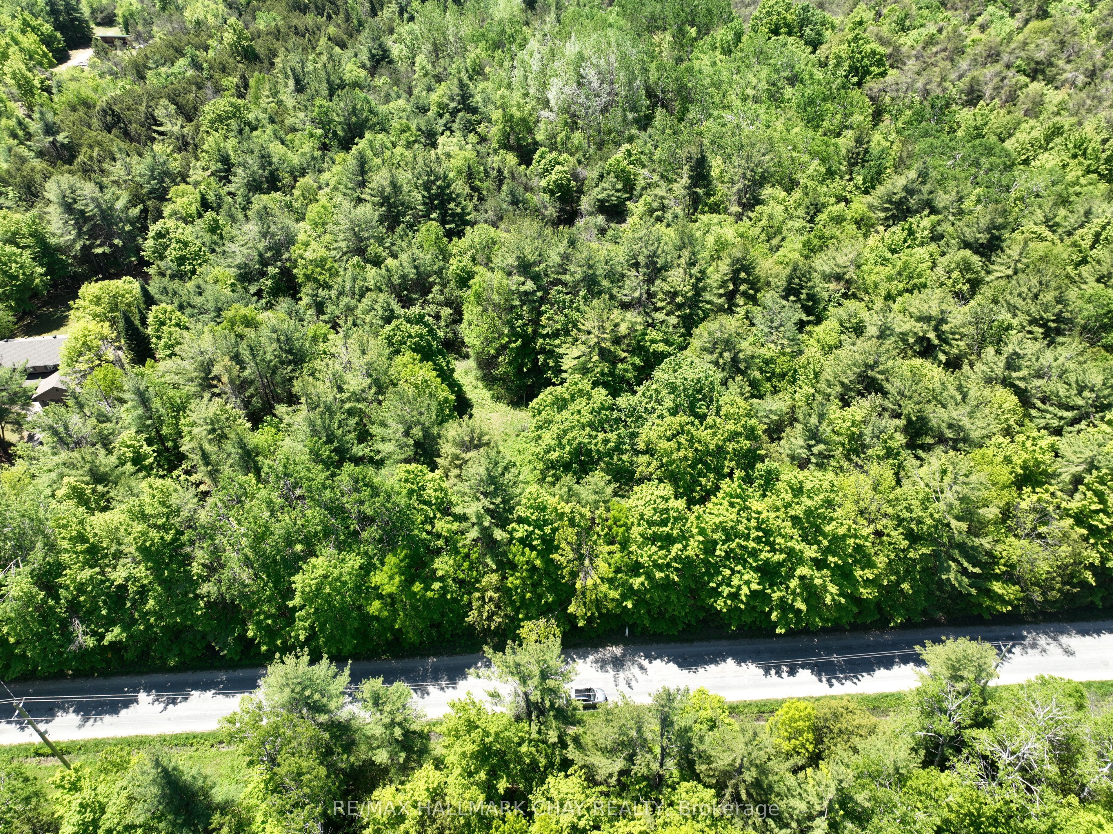 1676 Old Second Road S Property Photo 12