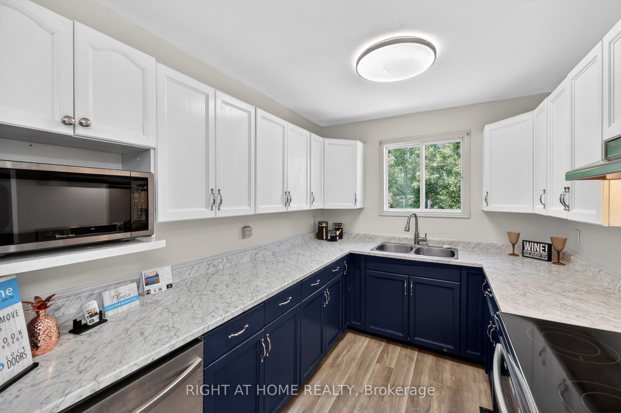 2792 Stephen Drive Property Photo 10