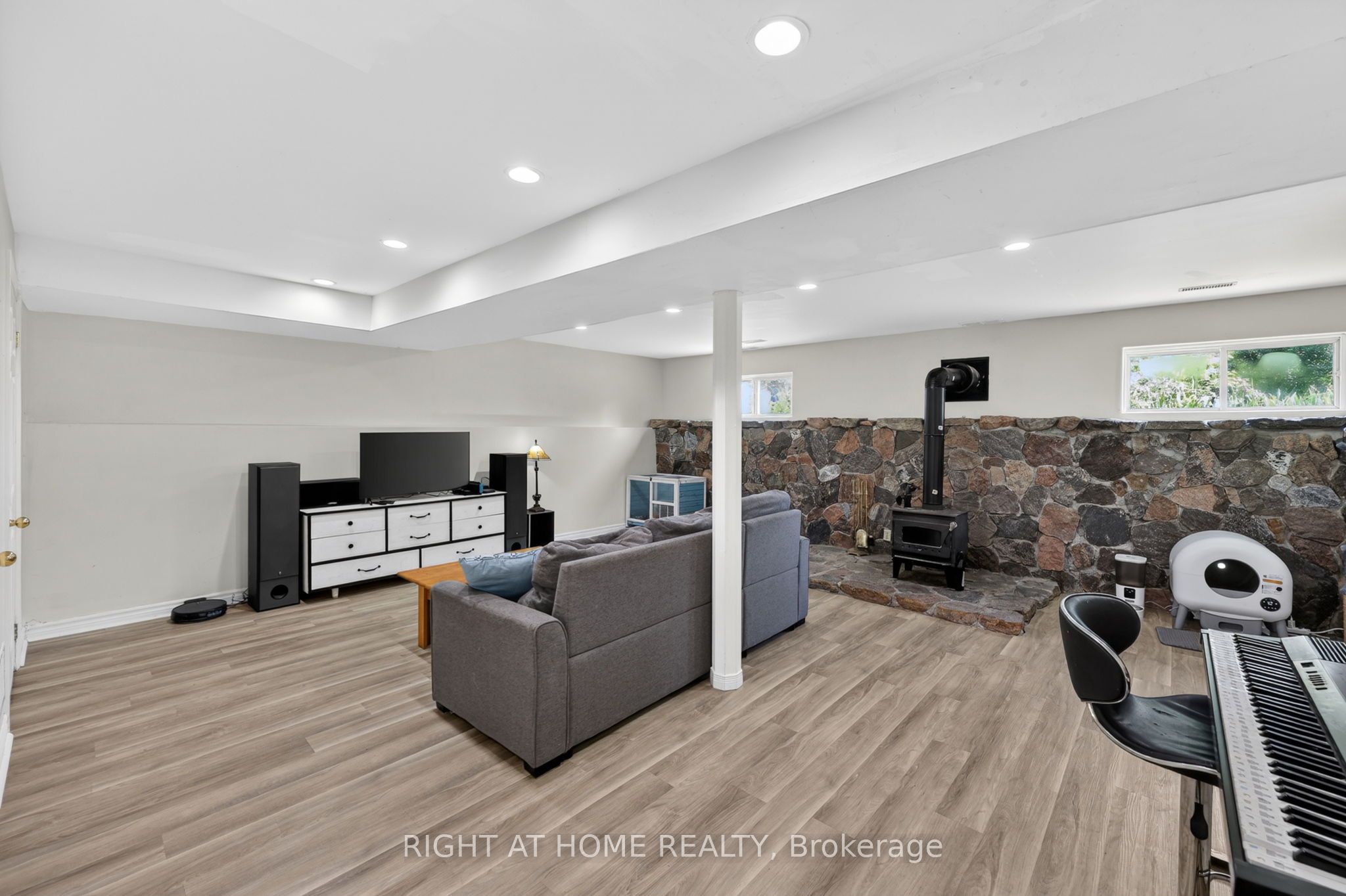 2792 Stephen Drive Property Photo 21