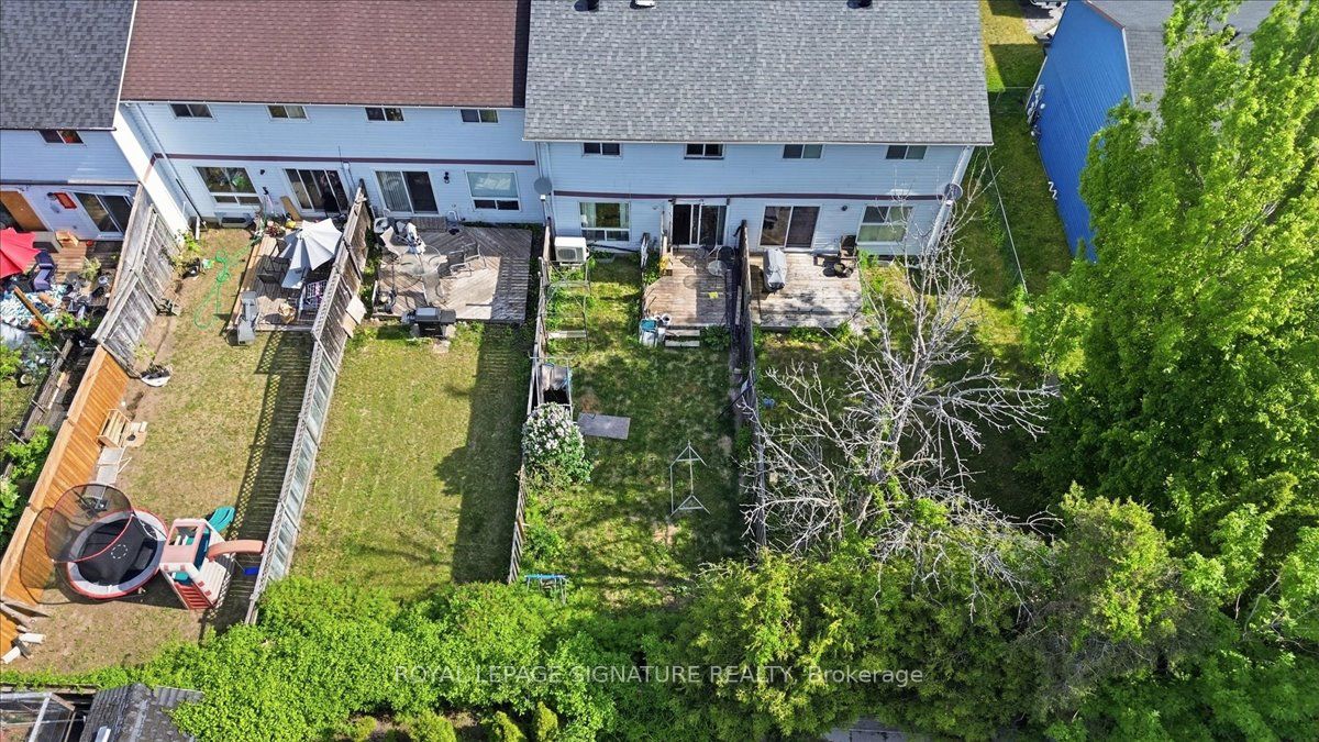 54 Scott Crescent Property Photo 7