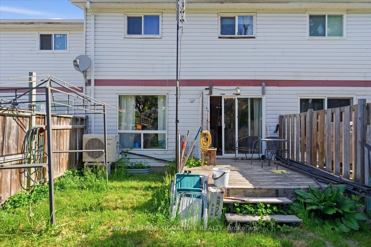 54 Scott Crescent Property Photo 28