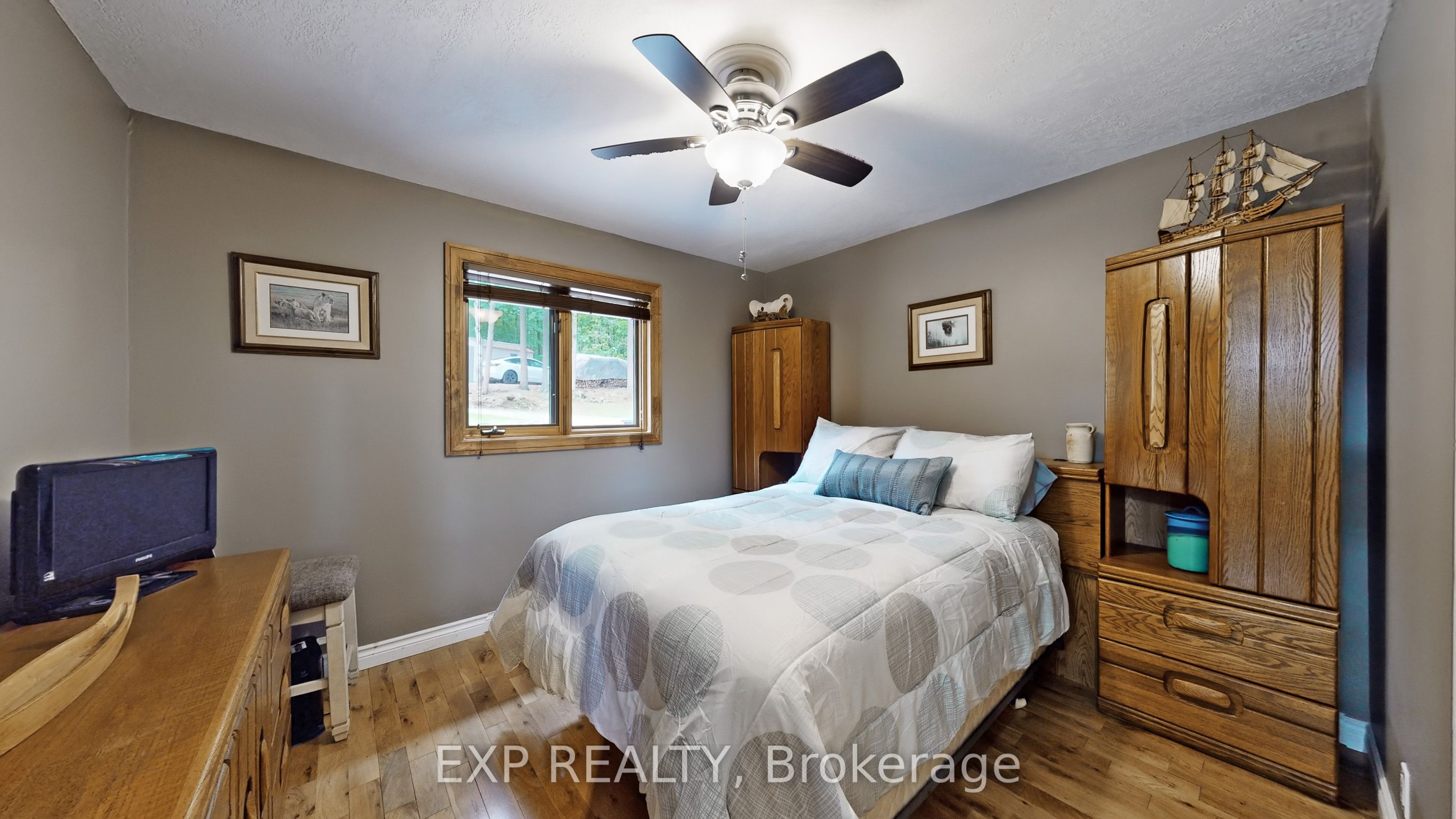 3413 Flat Rapids Lane Property Photo 33