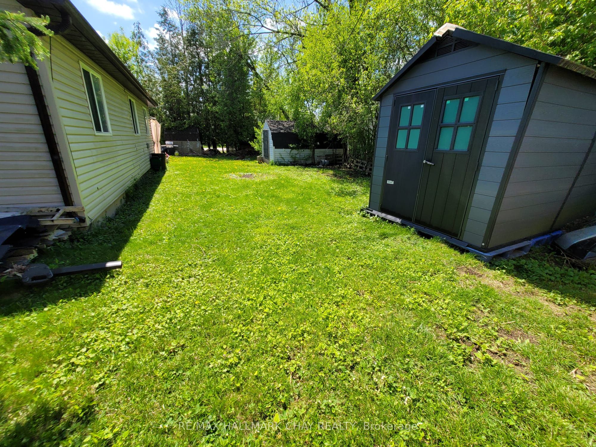 405 Forest Avenue S Property Photo 4
