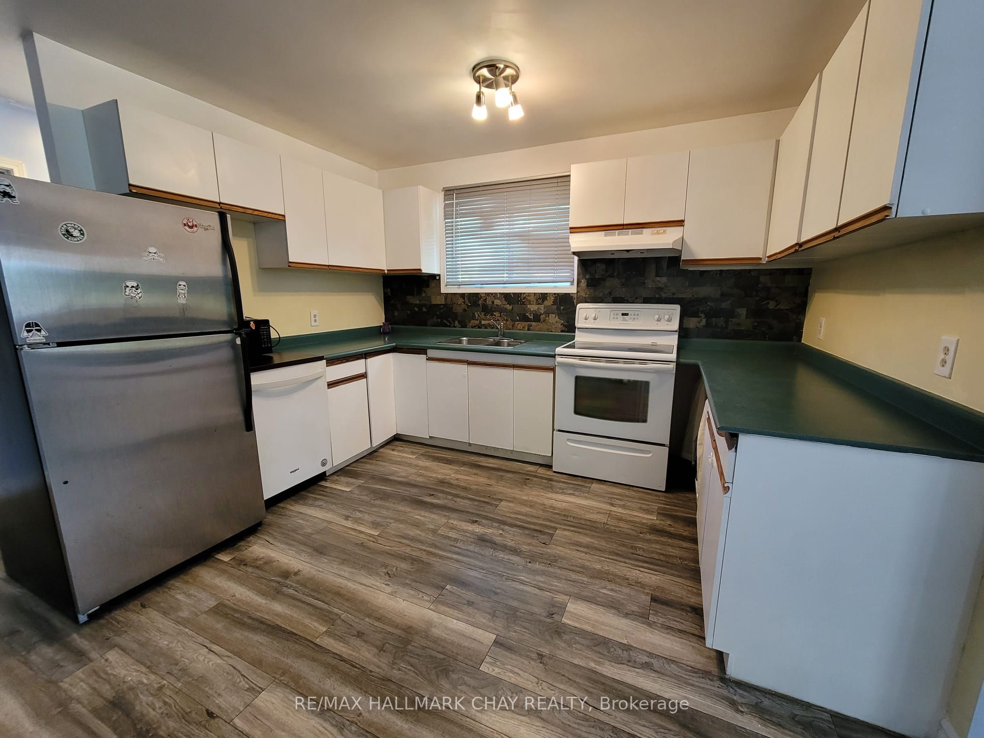 405 Forest Avenue S Property Photo 8