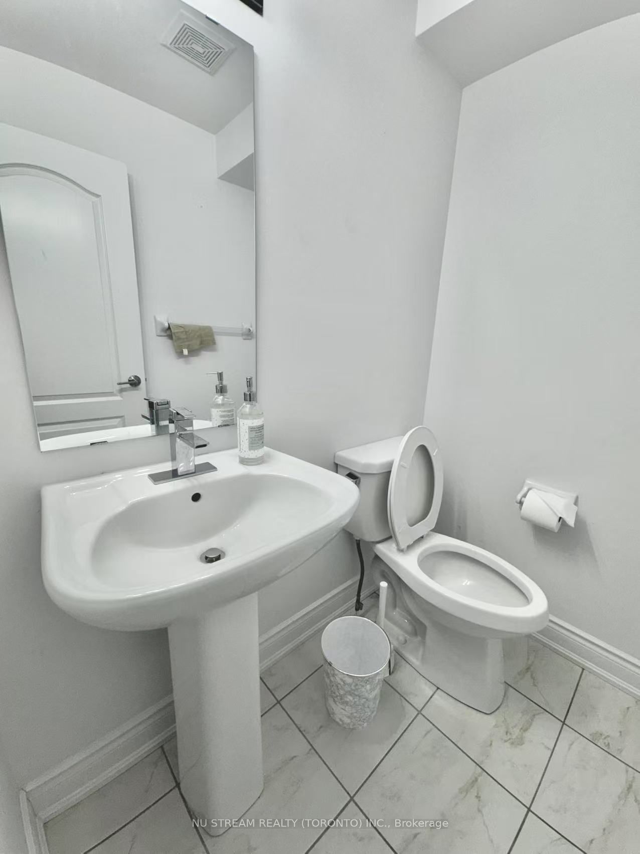 43 Madelaine Drive 4 Property Photo 10