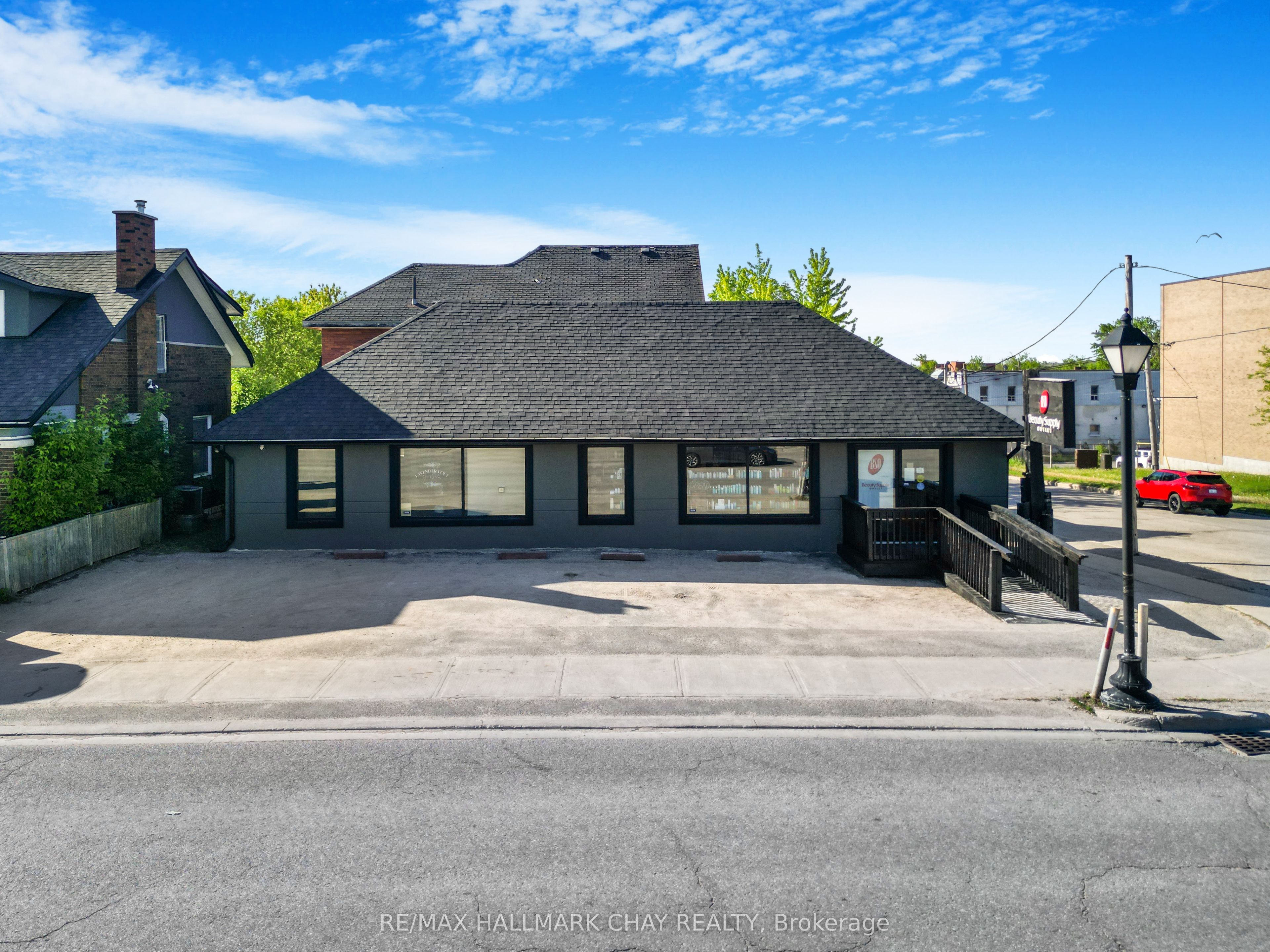 49 Colborne Street E Property Photo 1