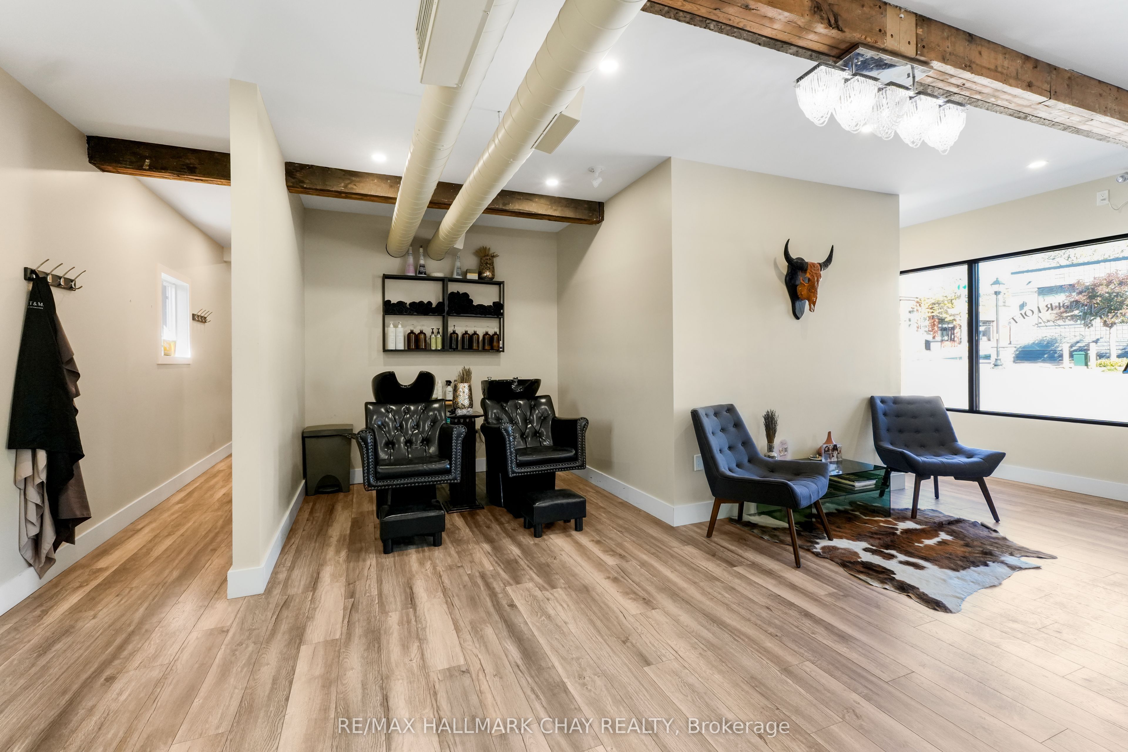49 Colborne Street E Property Photo 20
